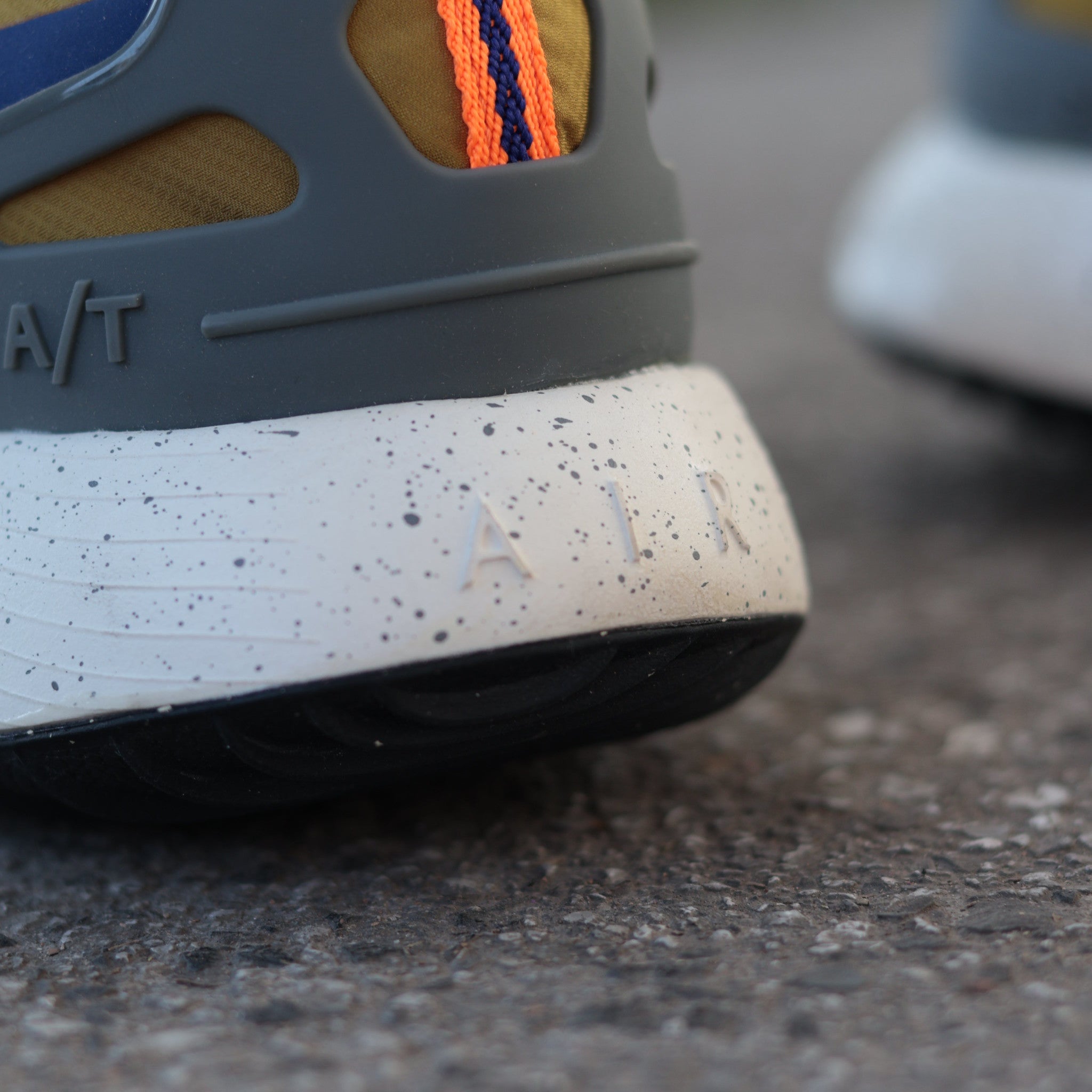 NIKE AIR PEGASUS WINTER LIGHT CREAM