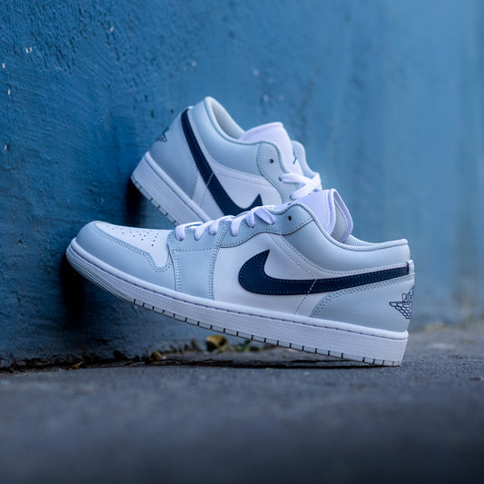 AIR JORDAN 1 LOW AURA WHITE