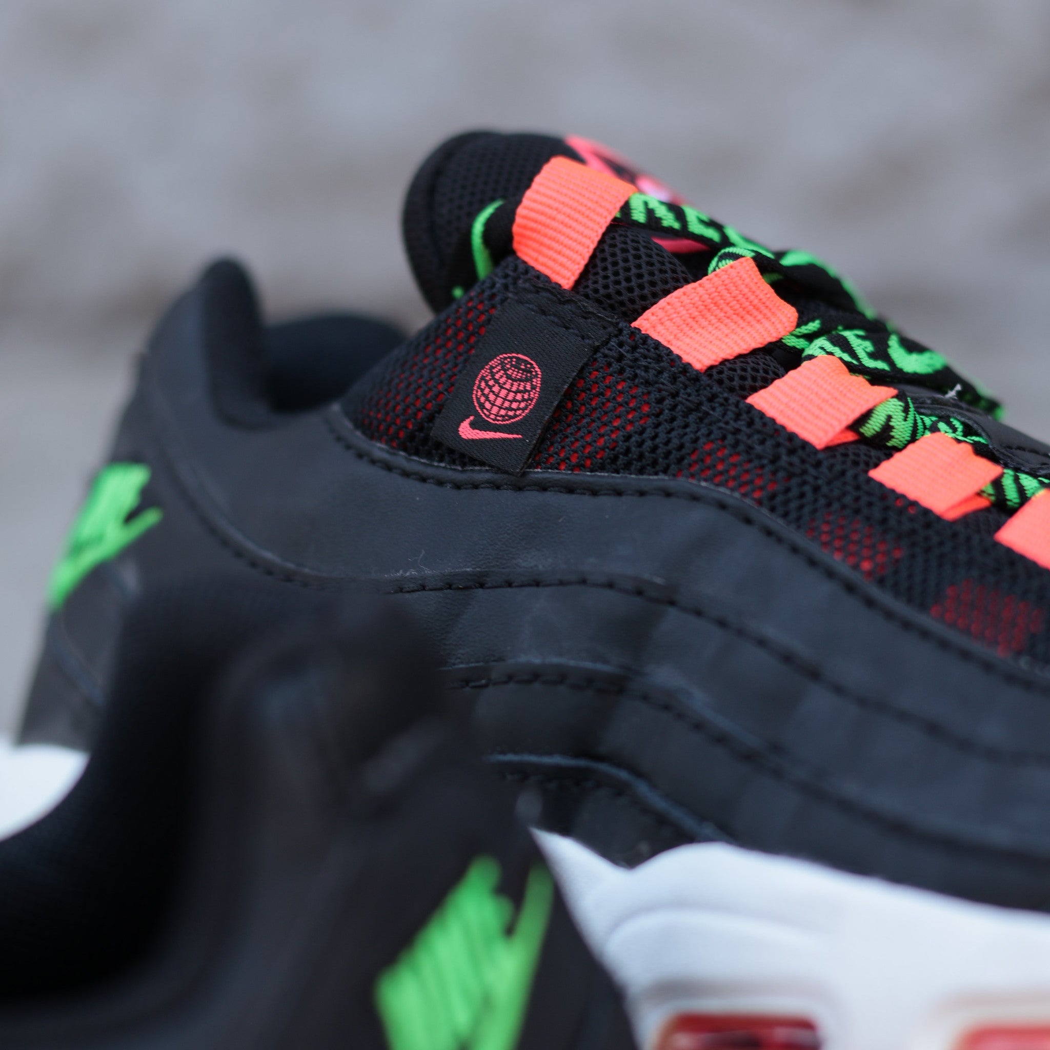NIKE AIR MAX 95 WORLDWIDE W