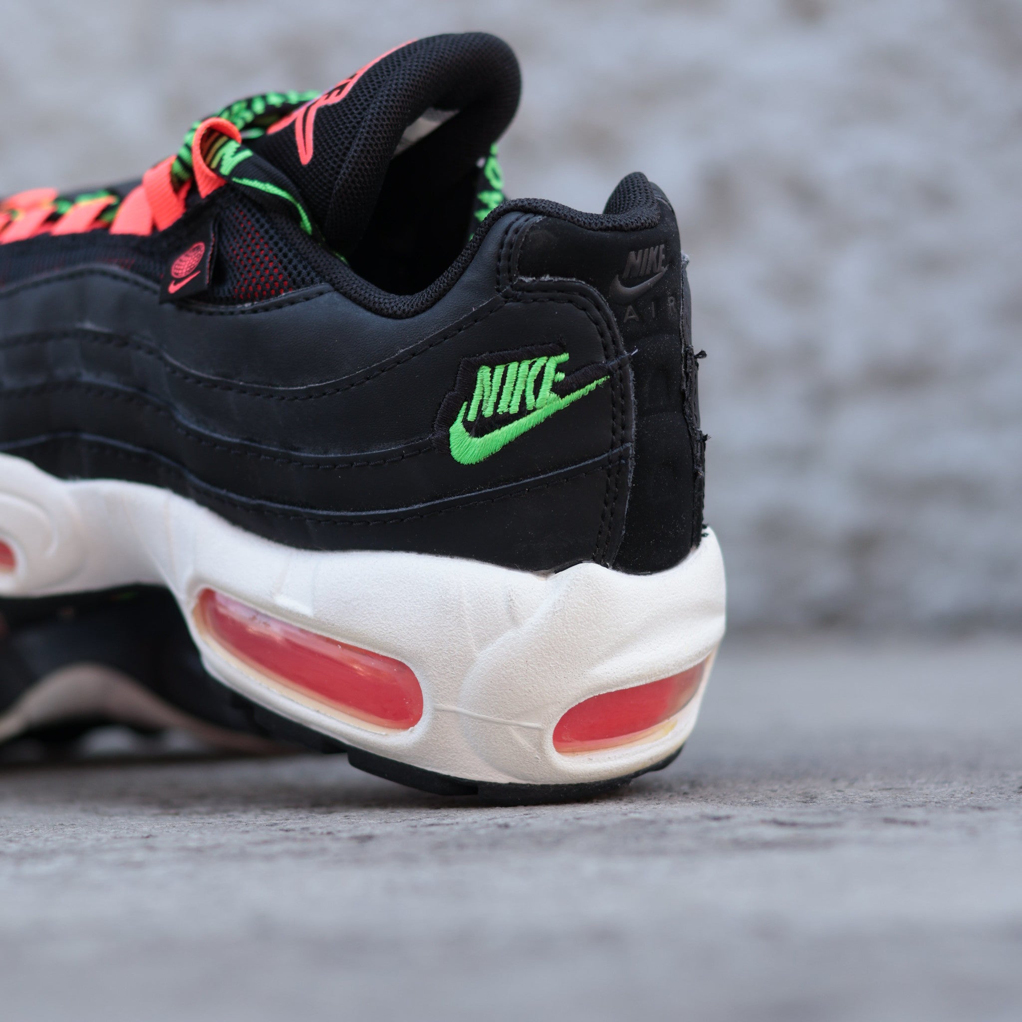 NIKE AIR MAX 95 WORLDWIDE W