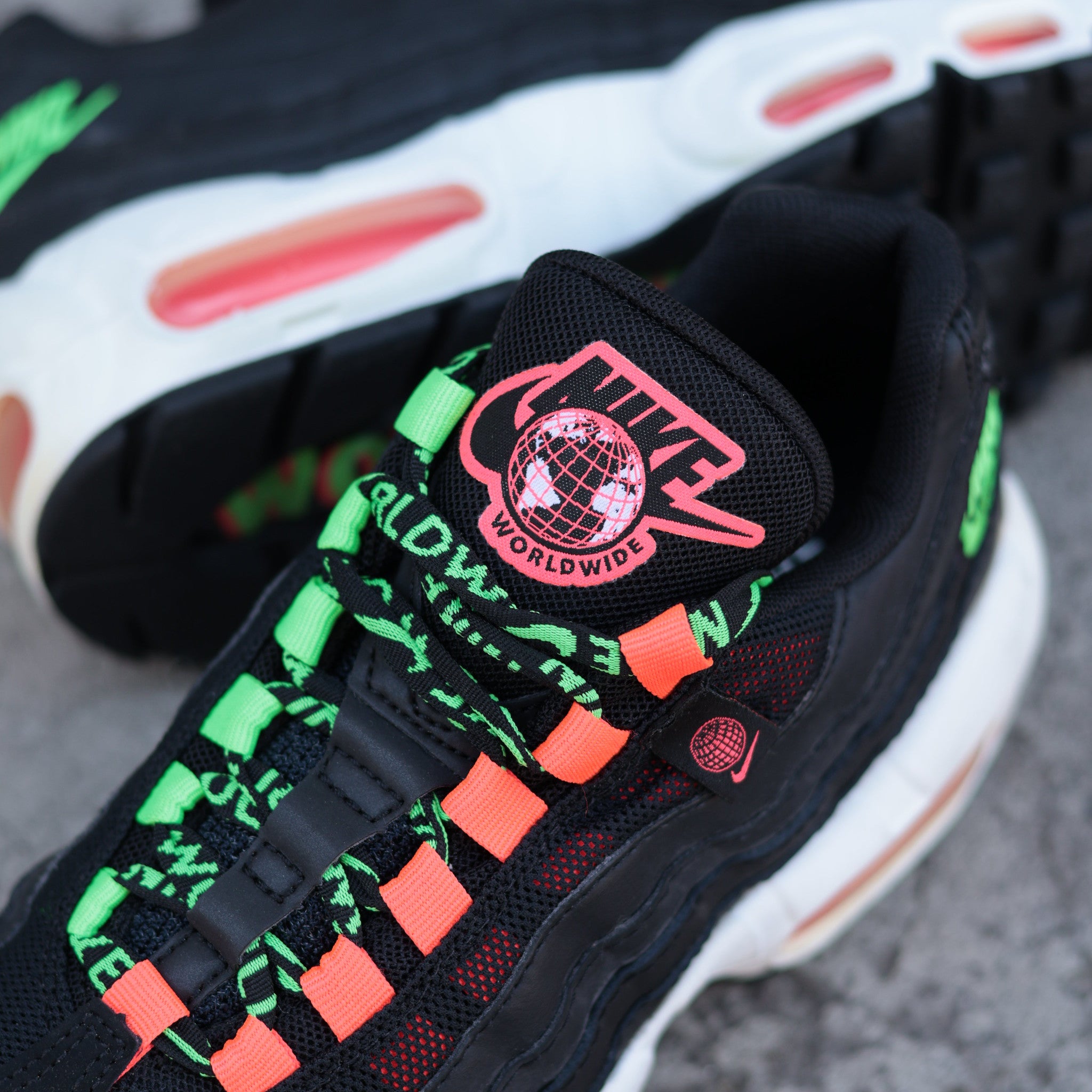 NIKE AIR MAX 95 WORLDWIDE W