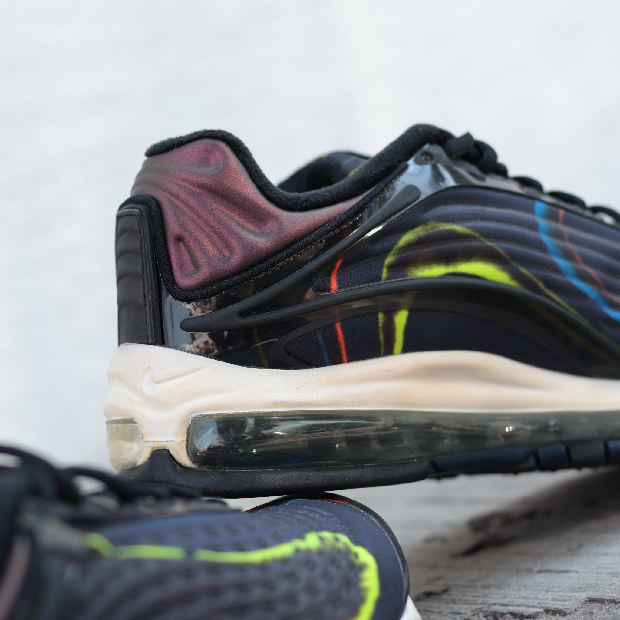 NIKE AIR MAX DELUX NAVY BLACK