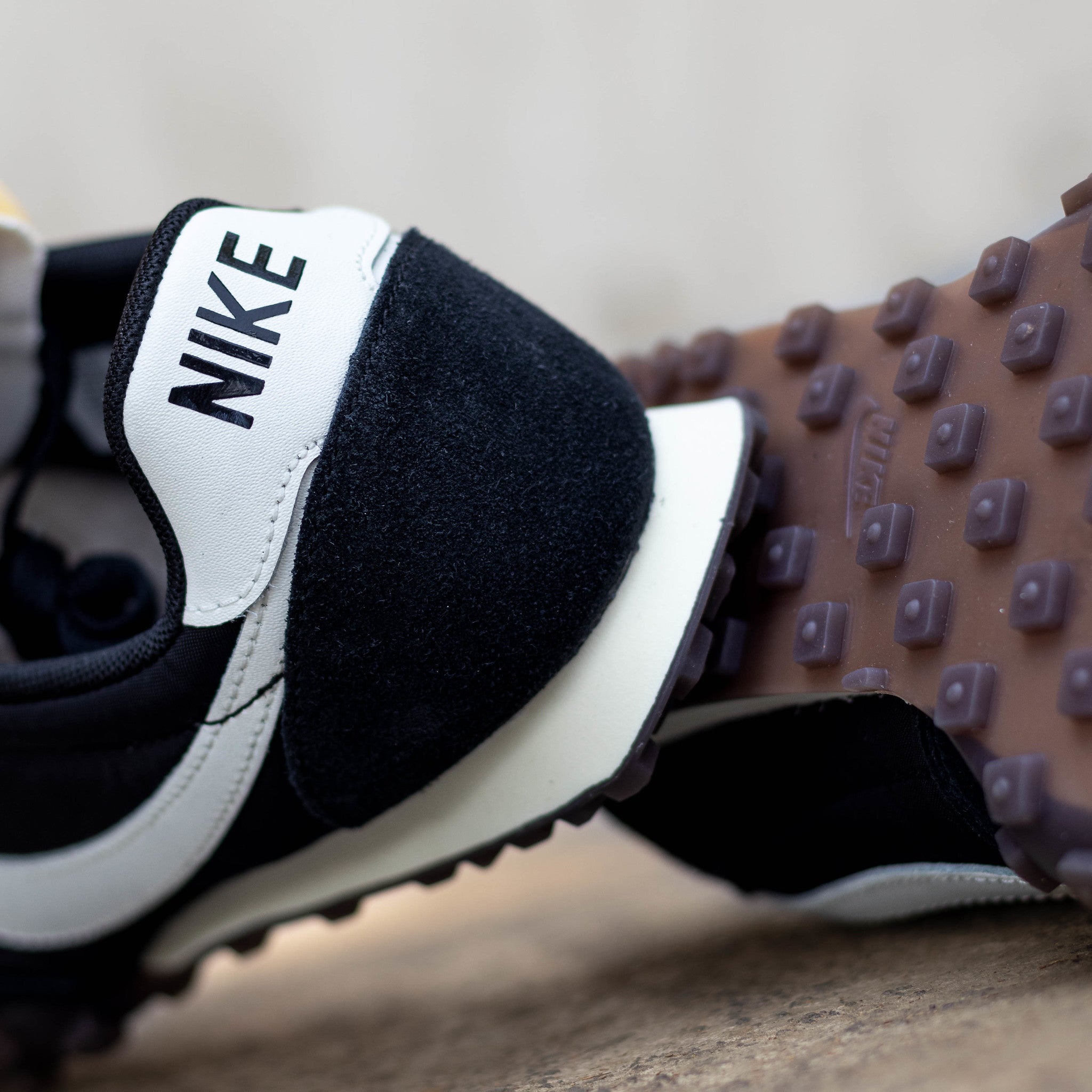 NIKE WAFFLE RACER BLACK