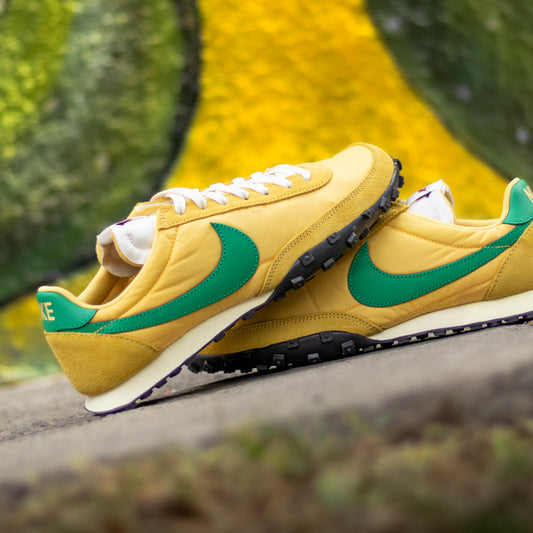 NIKE WAFFLE RACER TOPAZ GOLD