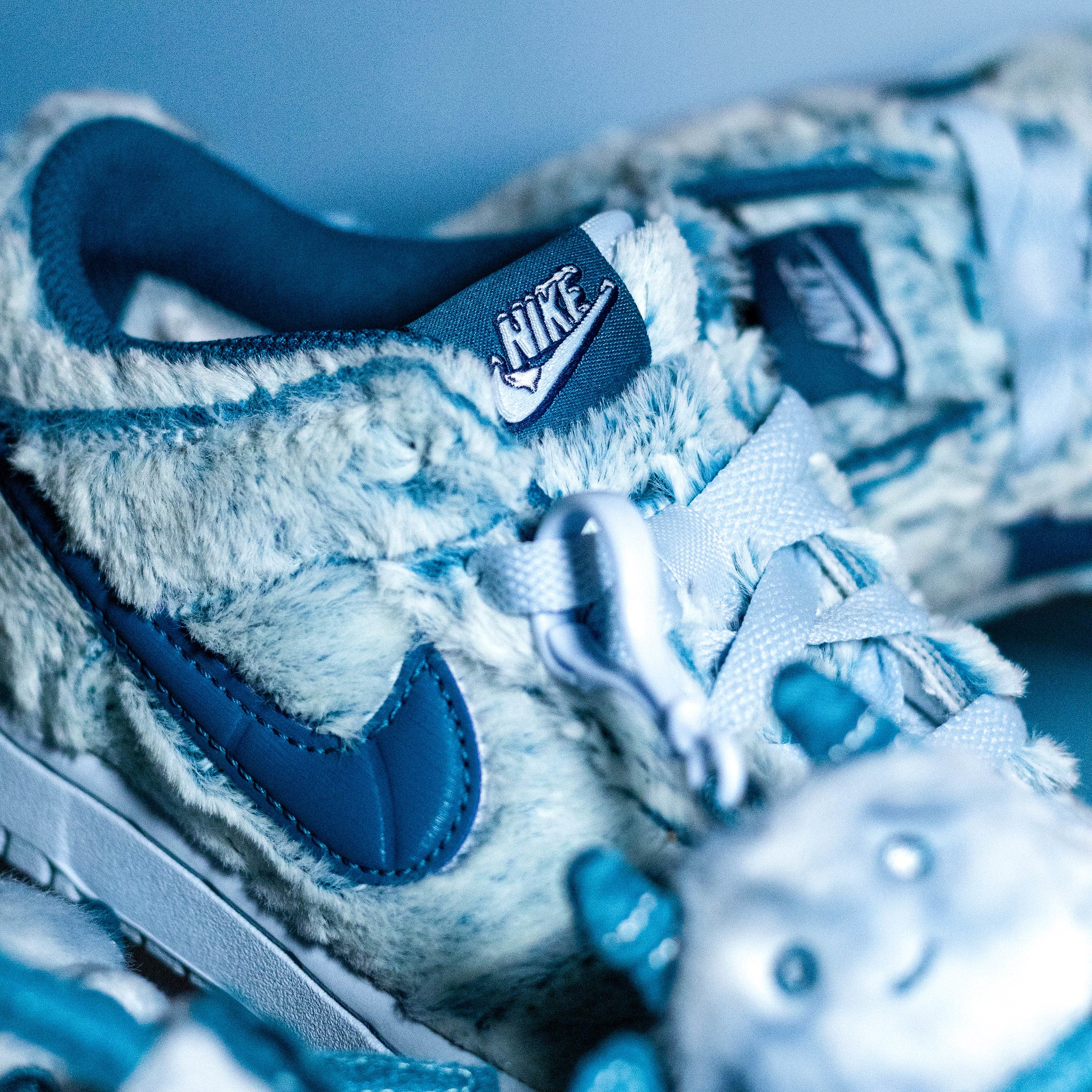 NIKE DUNK LOW ABOMINABLE SNOWMAN PS