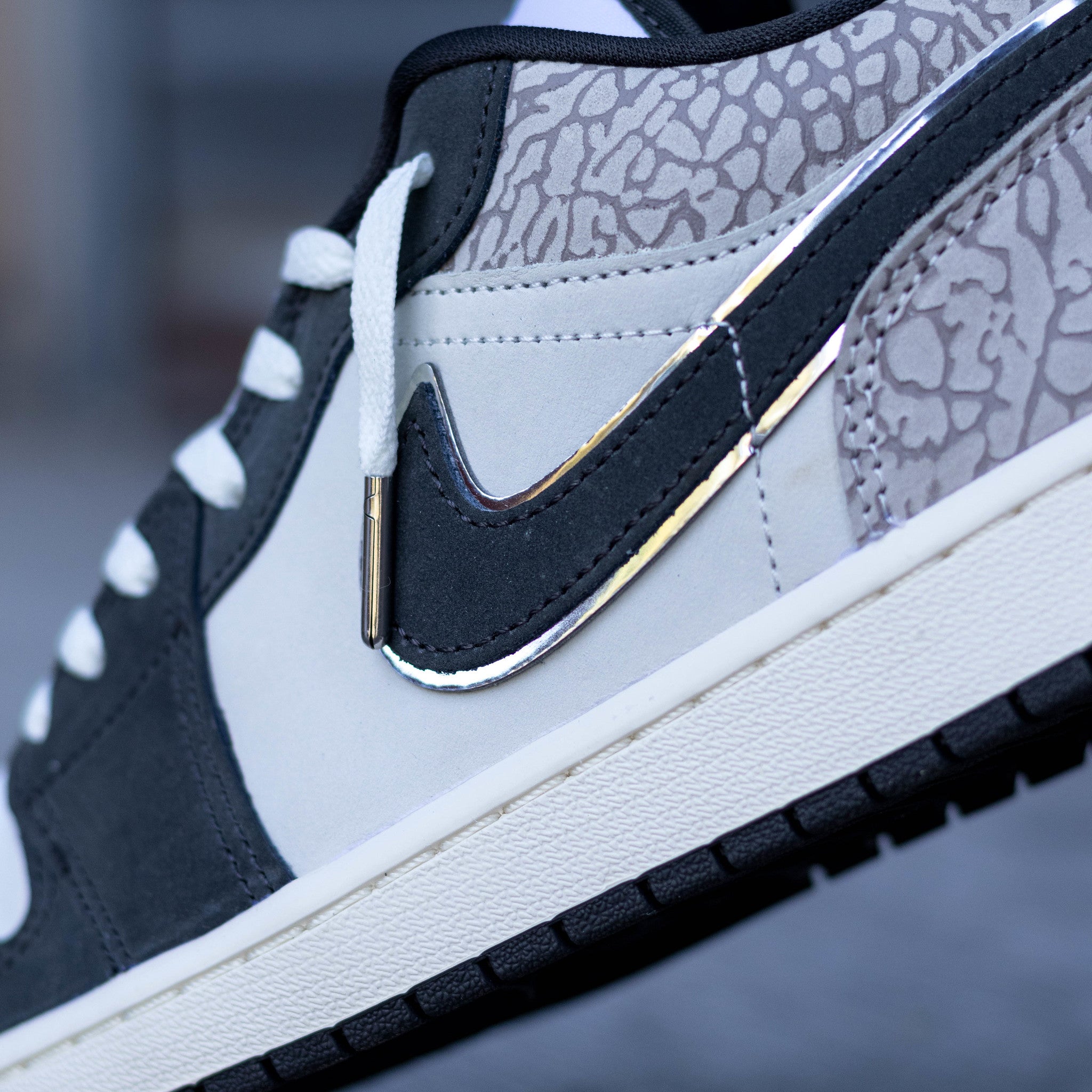 AIR JORDAN 1 LOW DEEP PEWTER