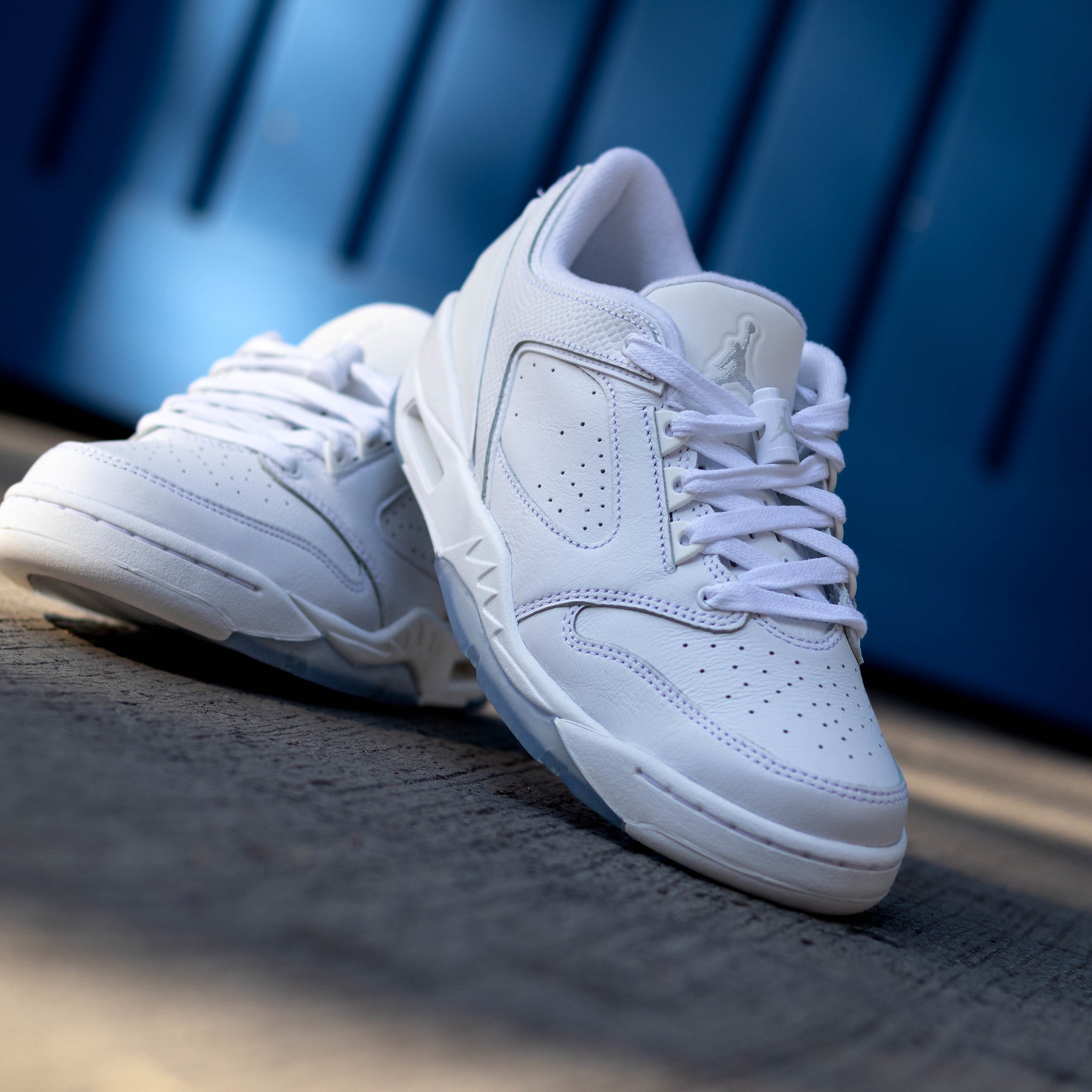 JORDAN SIXTY PLUS LOW PURE PLATINUM