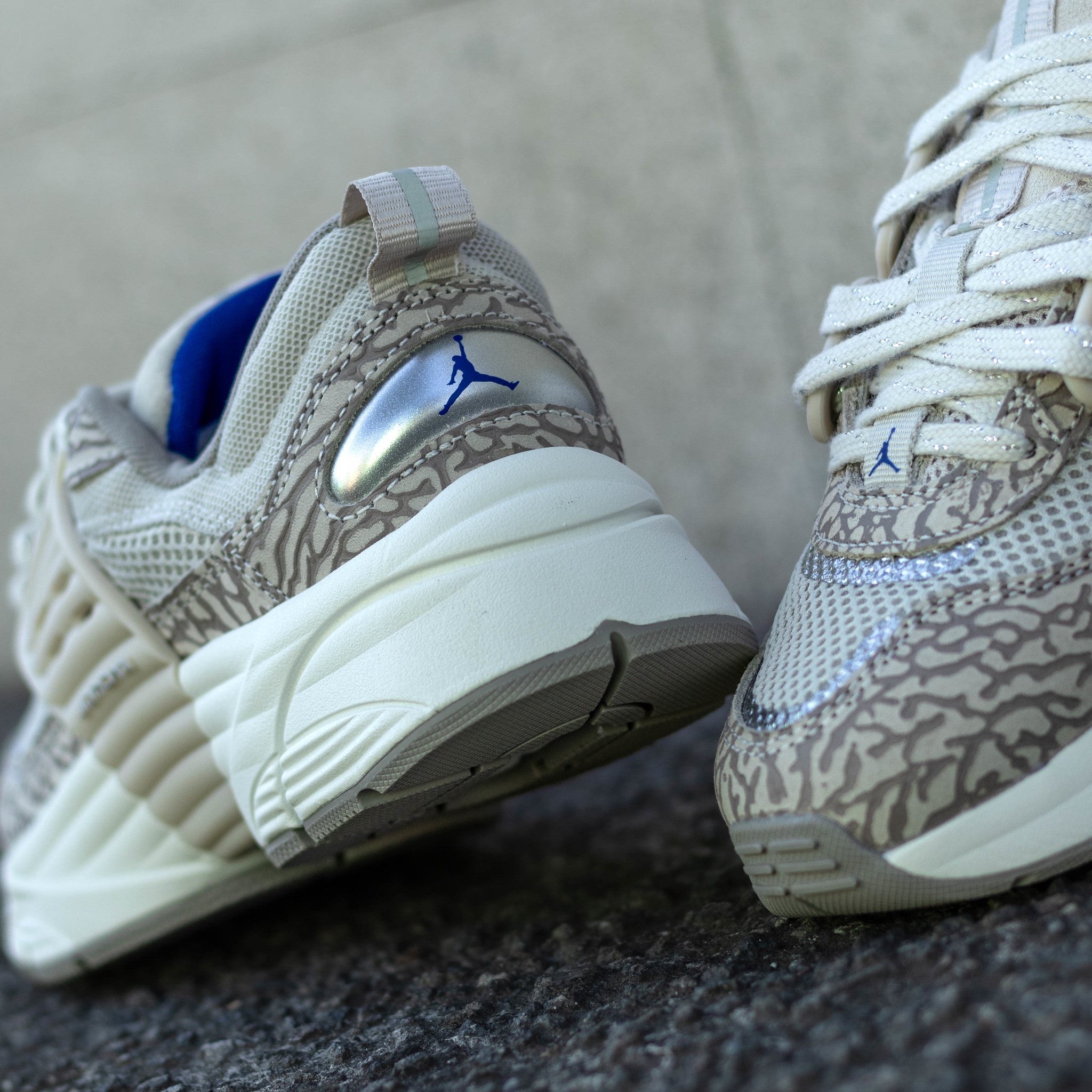 JORDAN TRUNNER ELEPHANT PRINT W