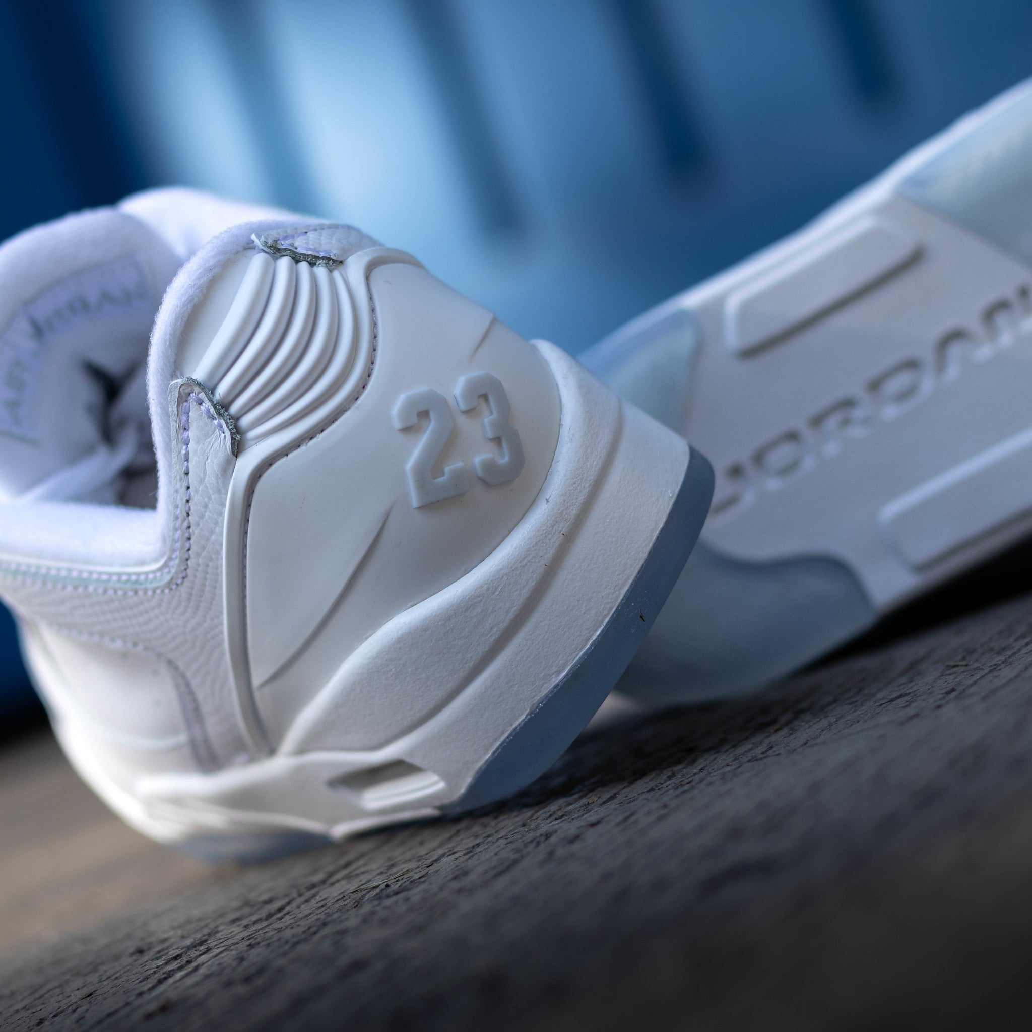 JORDAN SIXTY PLUS LOW PURE PLATINUM