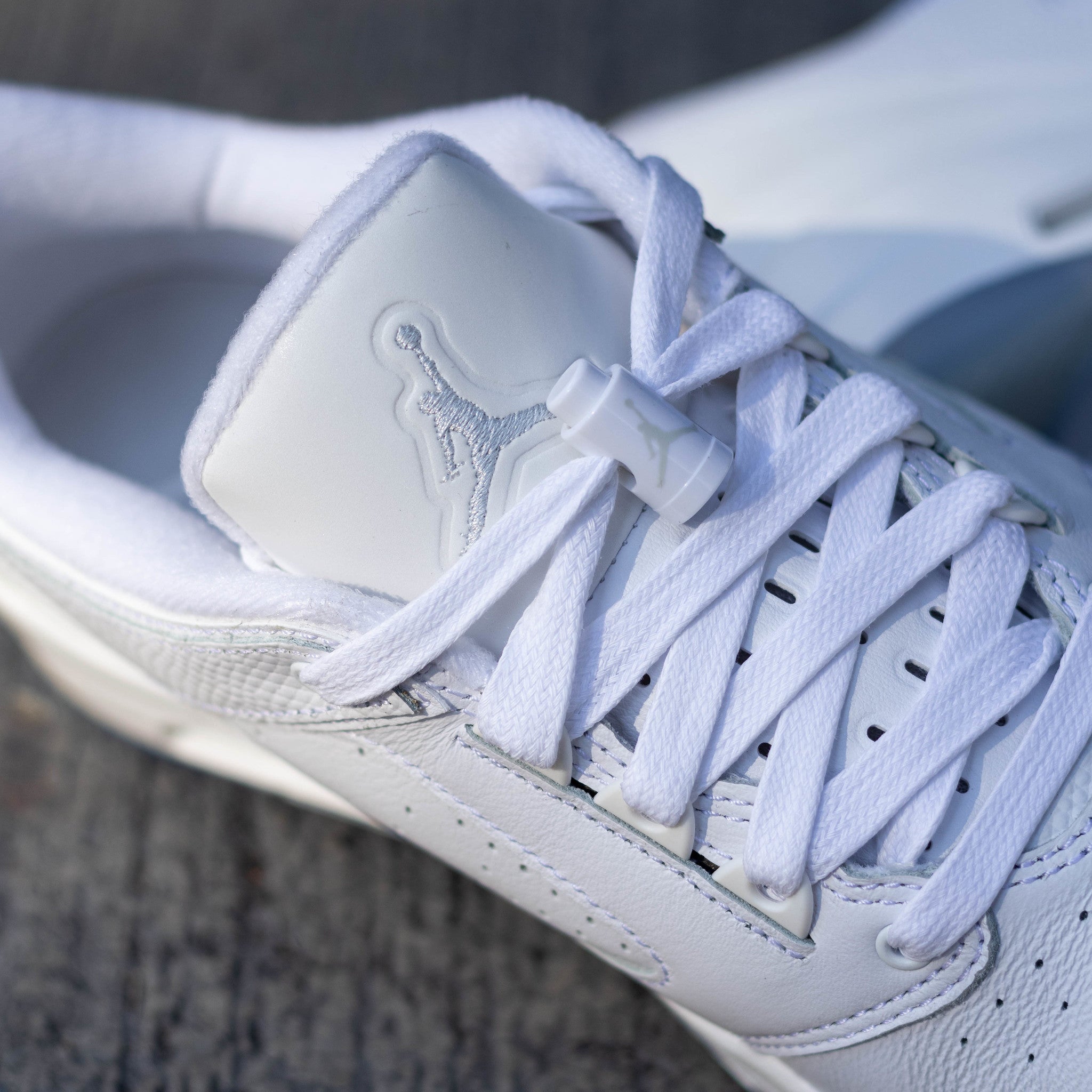 JORDAN SIXTY PLUS LOW PURE PLATINUM