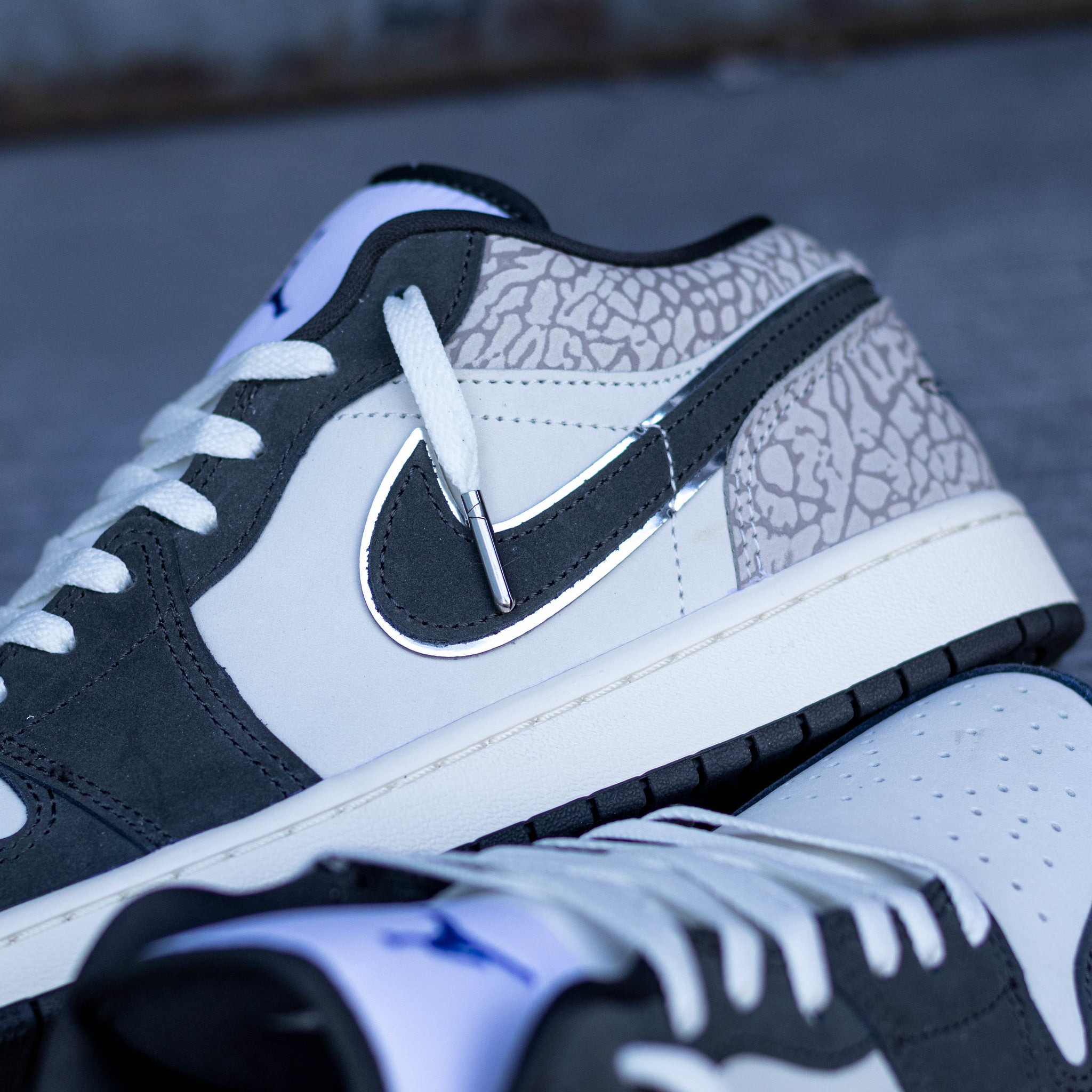 AIR JORDAN 1 LOW DEEP PEWTER