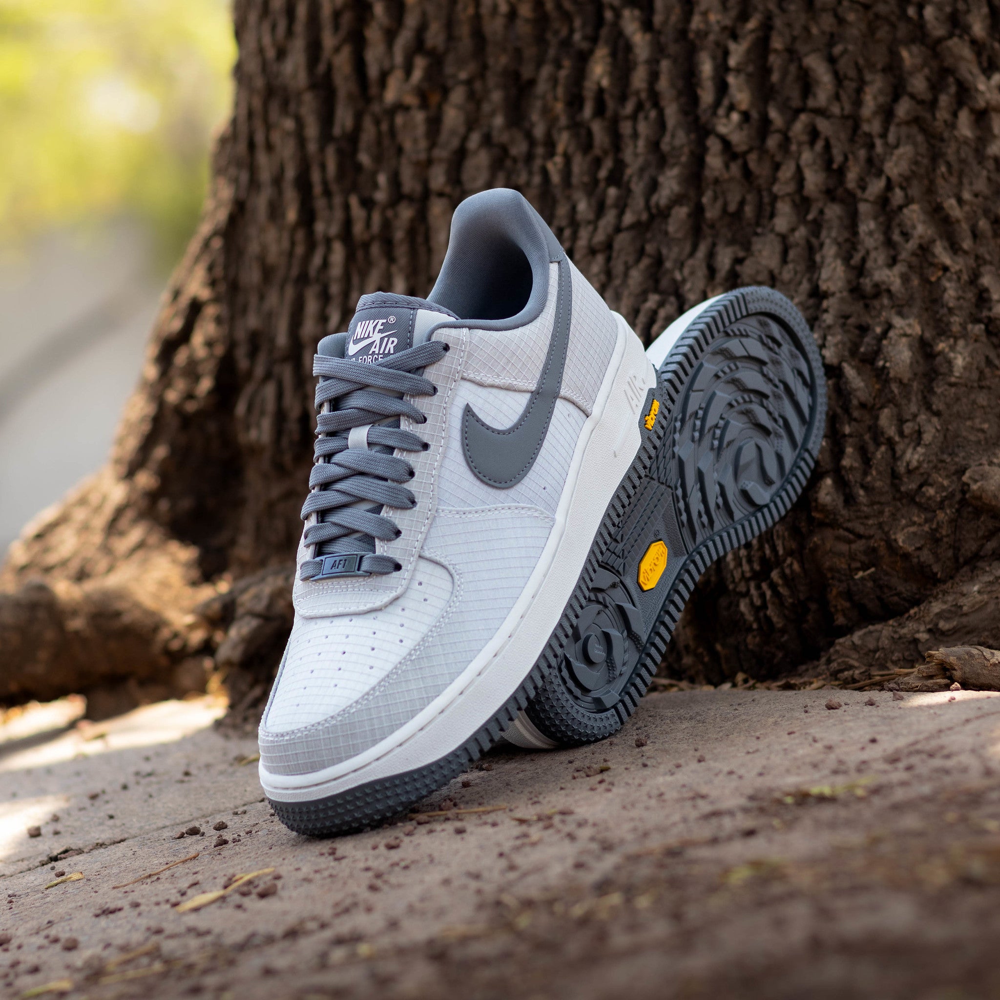 NIKE AIR FORCE ONE VIBRAM SUMMIT WHITE