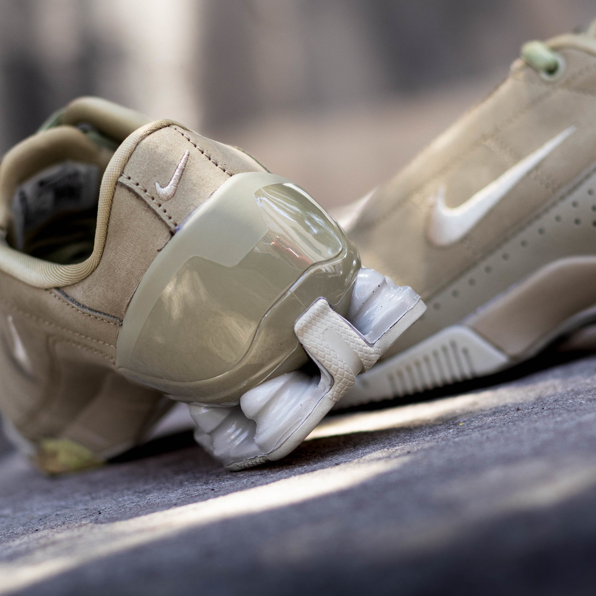 NIKE T90 SHOX MAGIA NEUTRAL OLIVE W