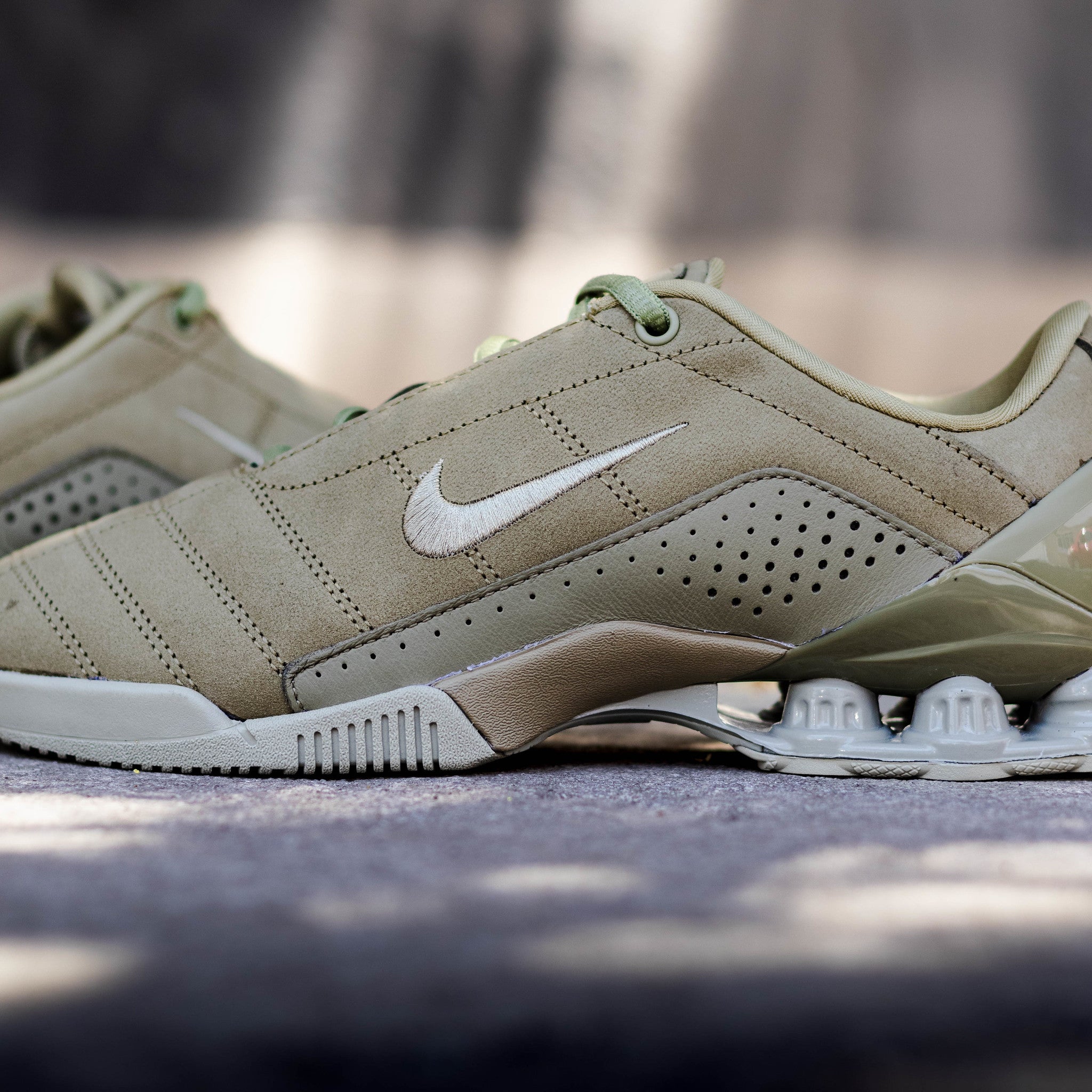 NIKE T90 SHOX MAGIA NEUTRAL OLIVE W