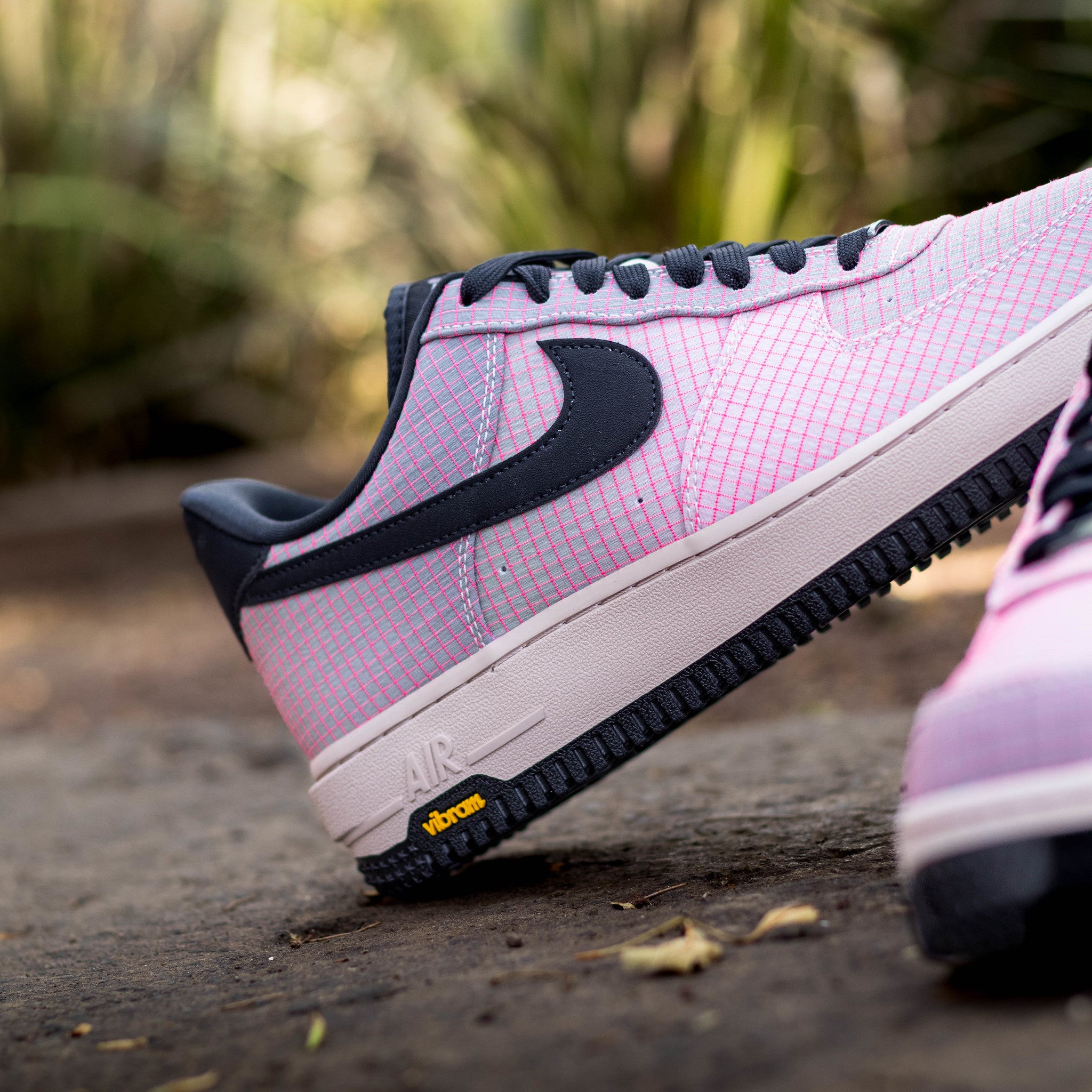 NIKE AIR FORCE ONE VIBRAM PINK LIGHT