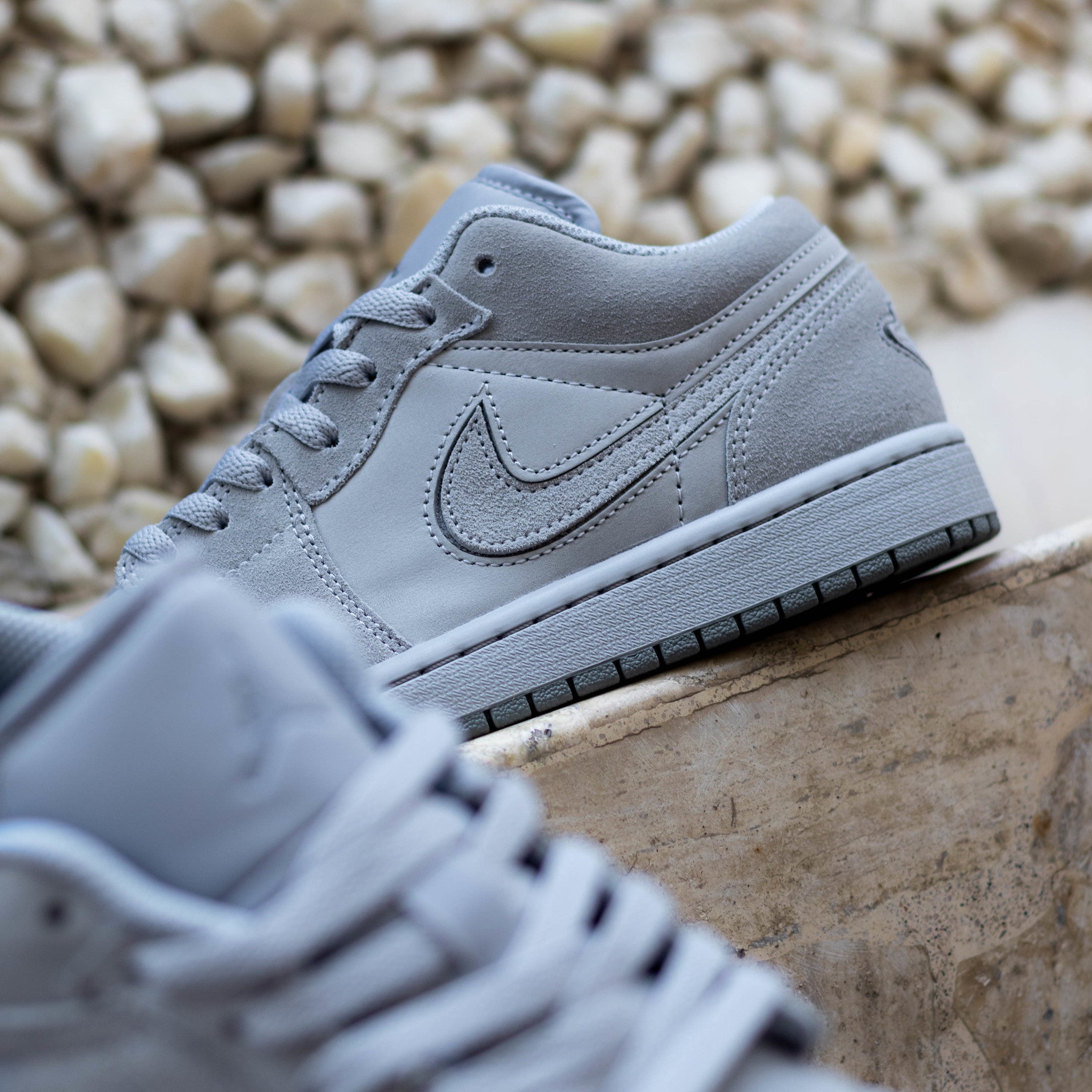 AIR JORDAN 1 LOW CRAFT WOLF GREY