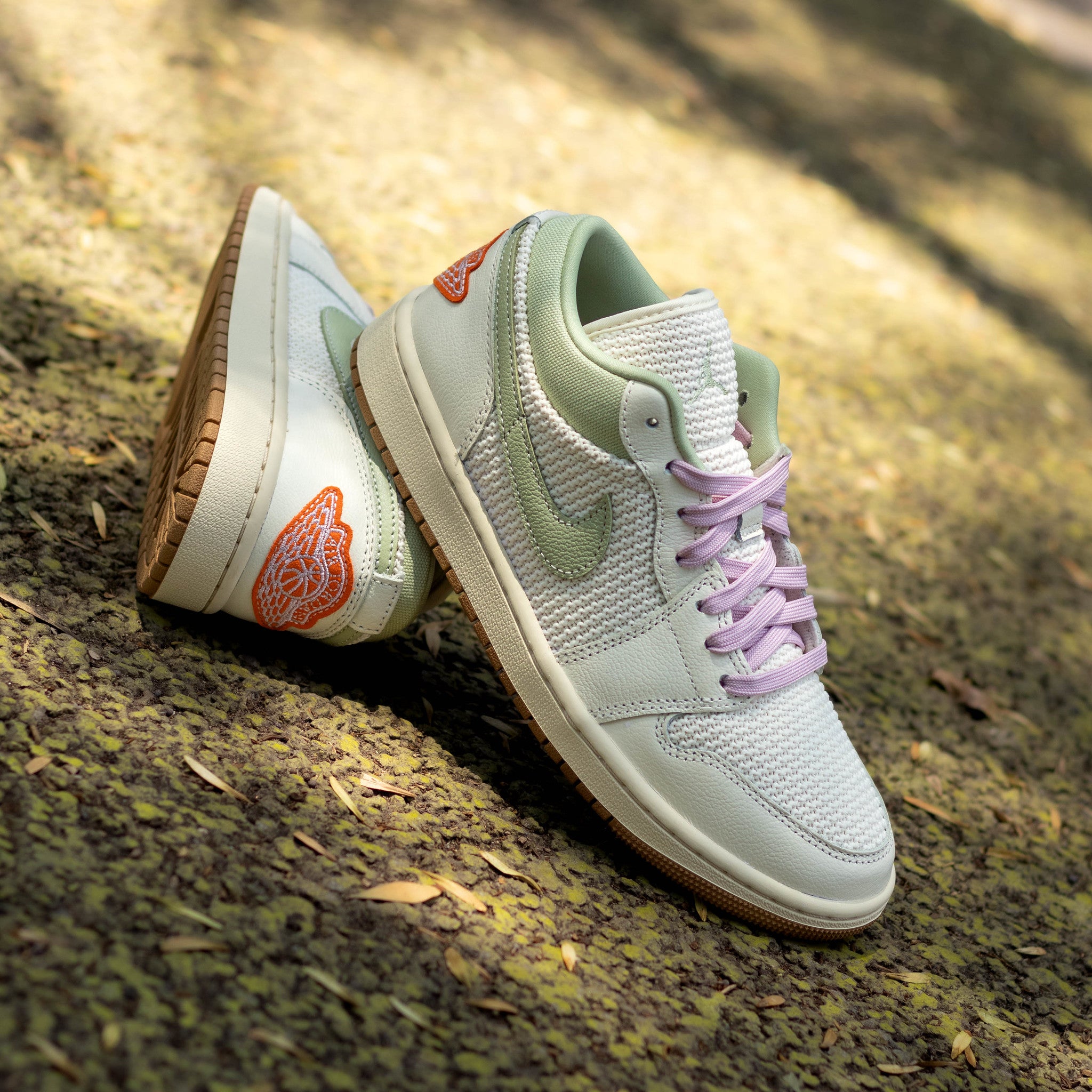 AIR JORDAN 1 LOW AURA OLIVE W