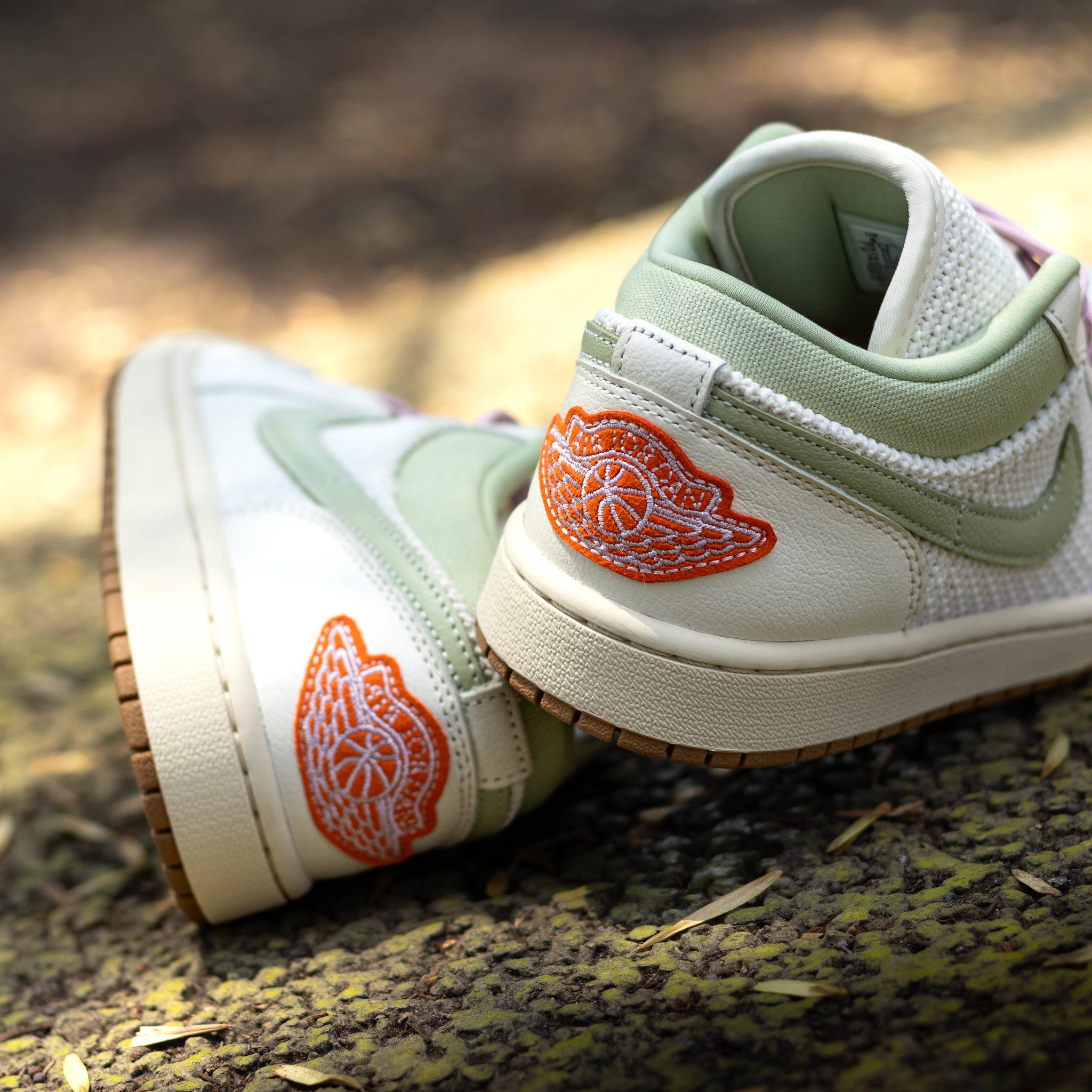 AIR JORDAN 1 LOW AURA OLIVE W