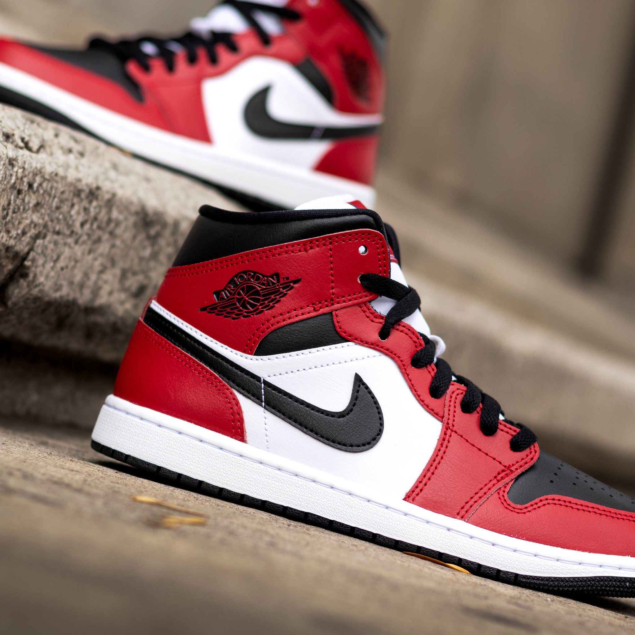 AIR JORDAN 1 MID GYM RED