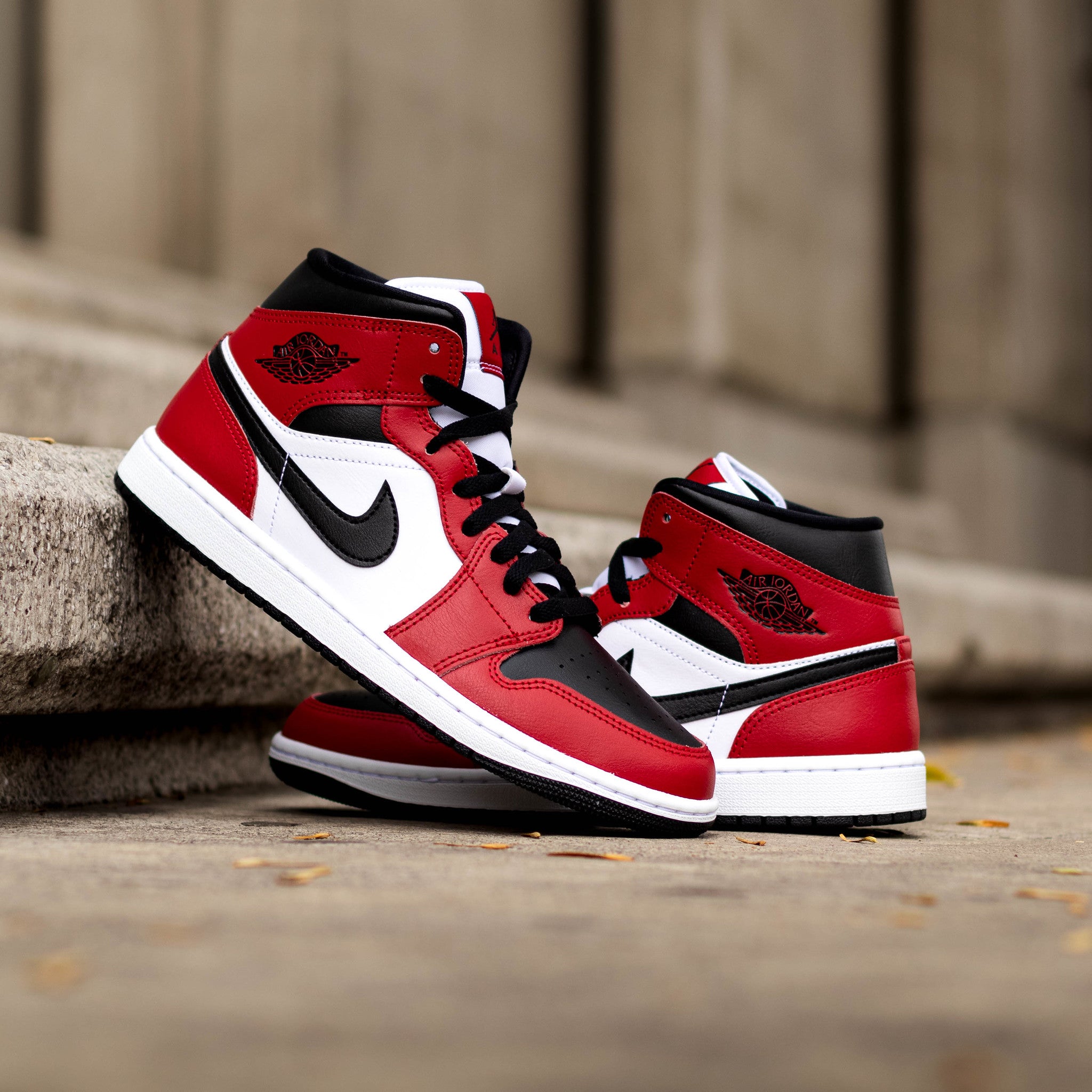 AIR JORDAN 1 MID GYM RED