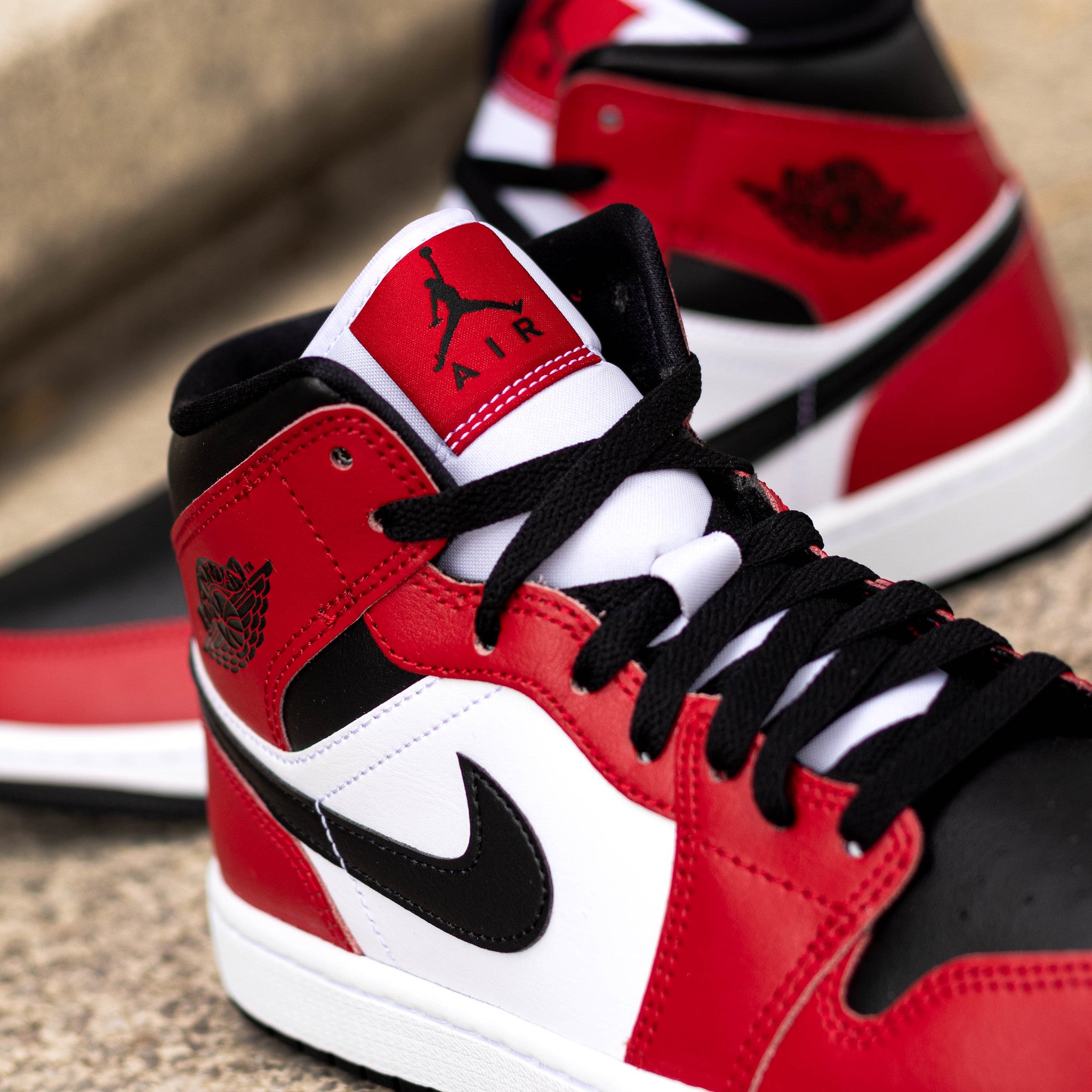 AIR JORDAN 1 MID GYM RED