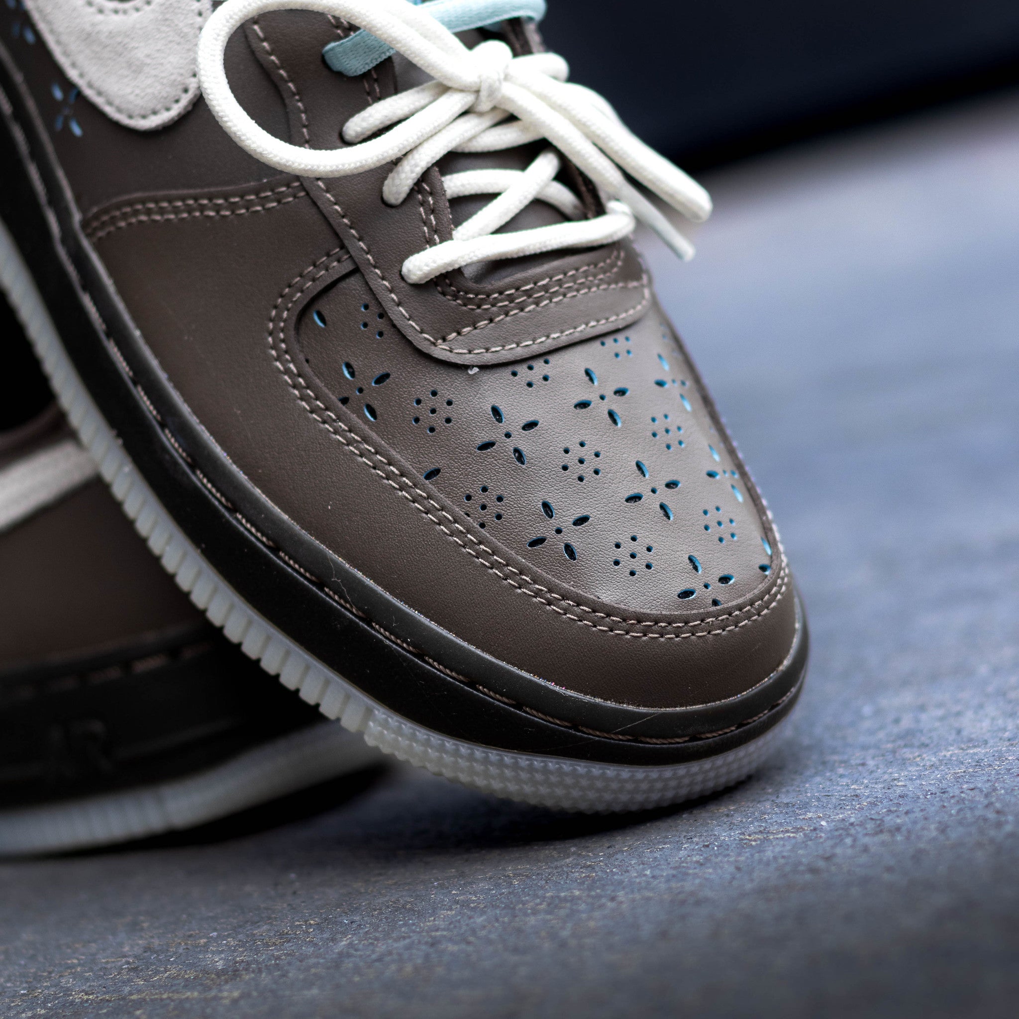 NIKE AIR FORCE ONE LOW RIDGEROCK W