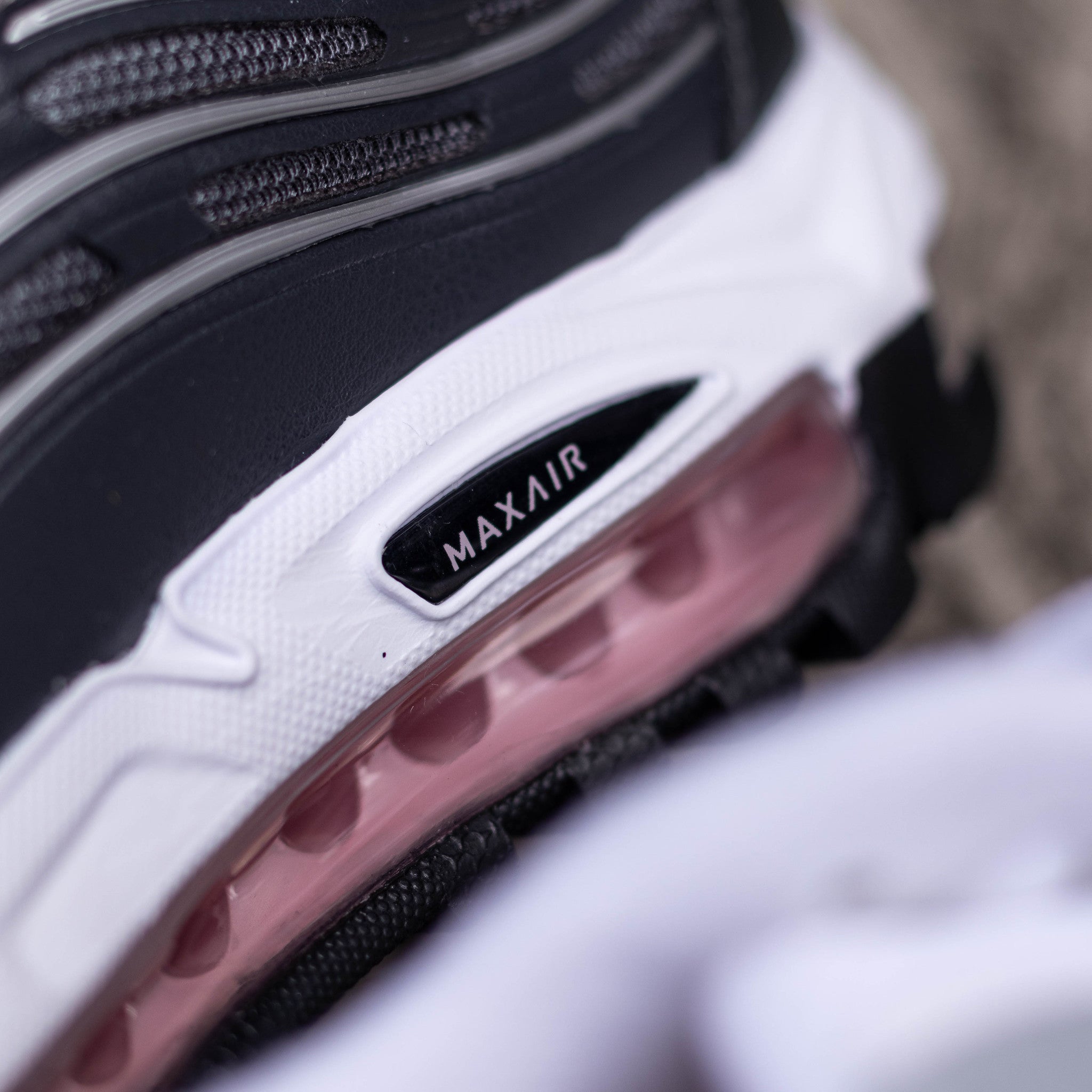 NIKE AIR MAX TL BLACK WHITE PINK FOAM