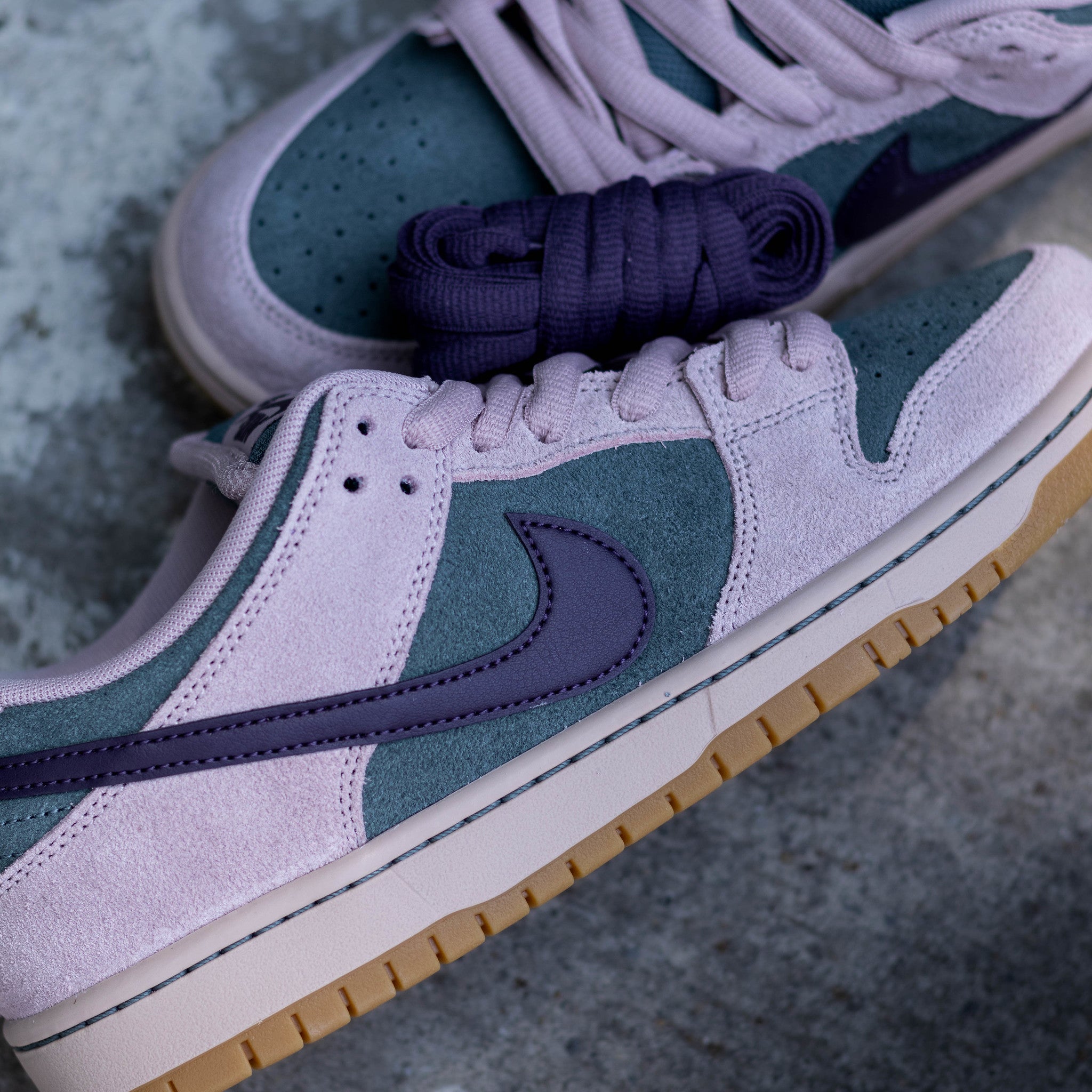 NIKE SB DUNK LOW MINERAL SLATE