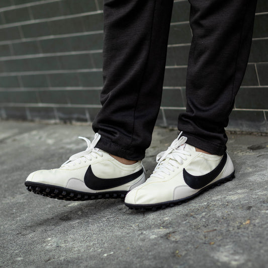 NIKE MOON SHOE SOFT PEARL BLACK W