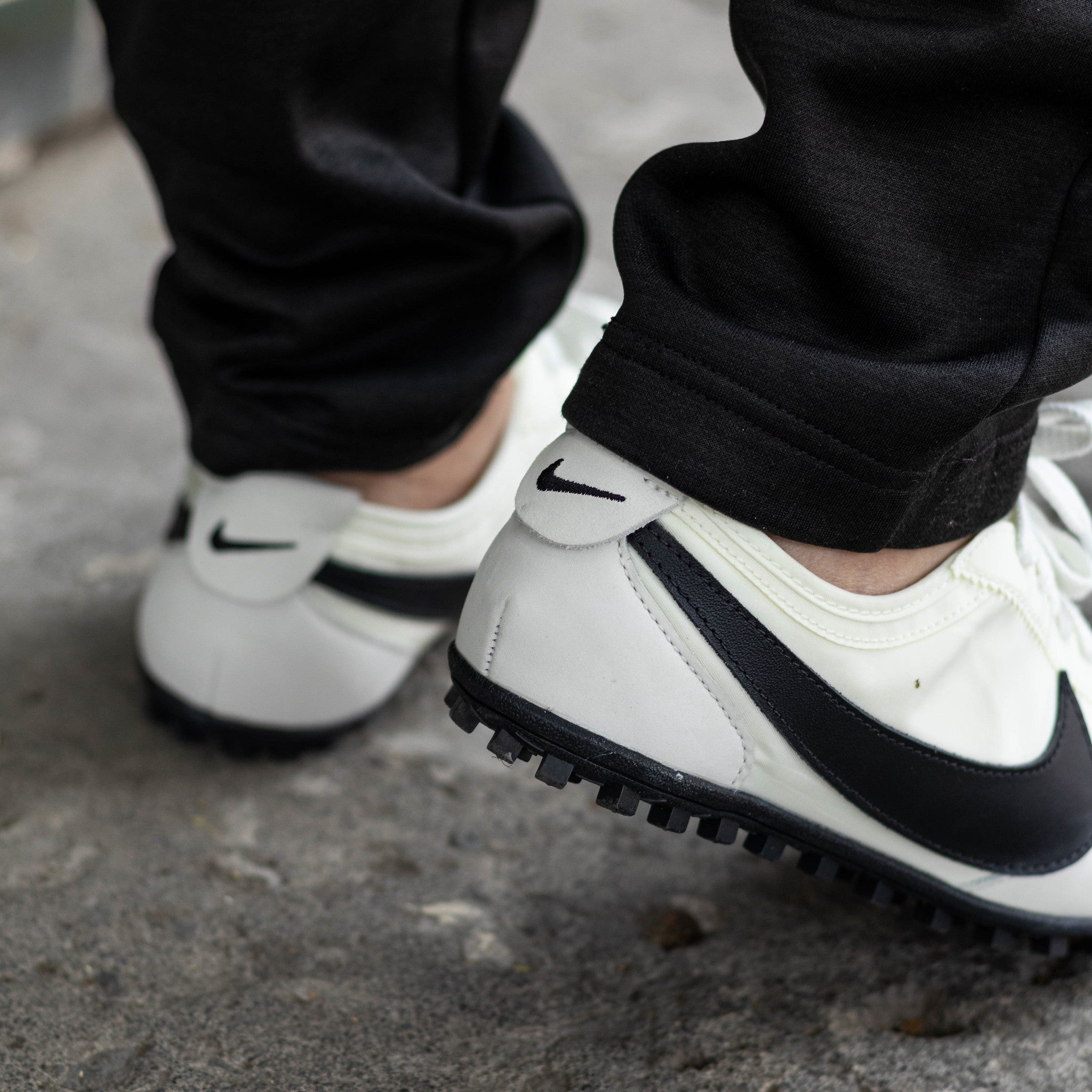 NIKE MOON SHOE SOFT PEARL BLACK W