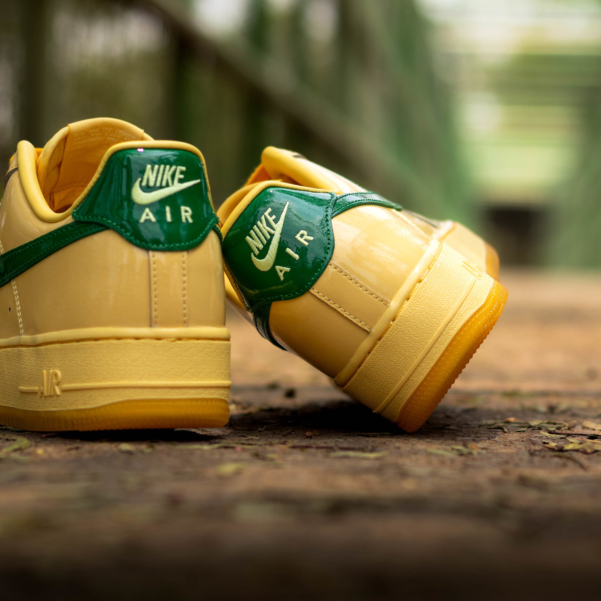 NIKE AIR FORCE ONE LOW PATENT PINE GREEN