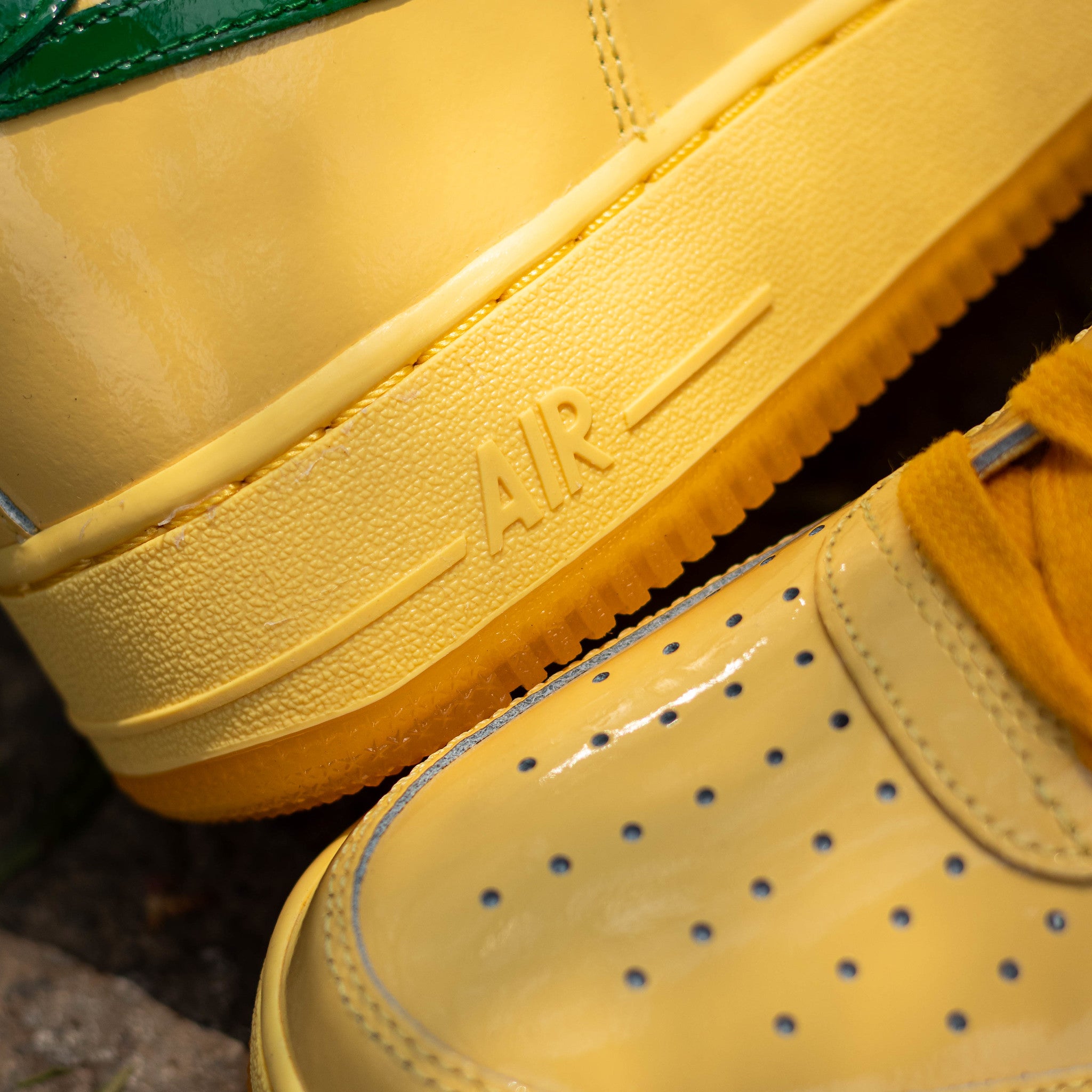NIKE AIR FORCE ONE LOW PATENT PINE GREEN