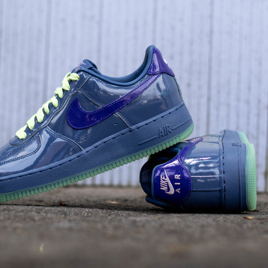 NIKE AIR FORCE ONE LOW PATENT NAVY GRAPE