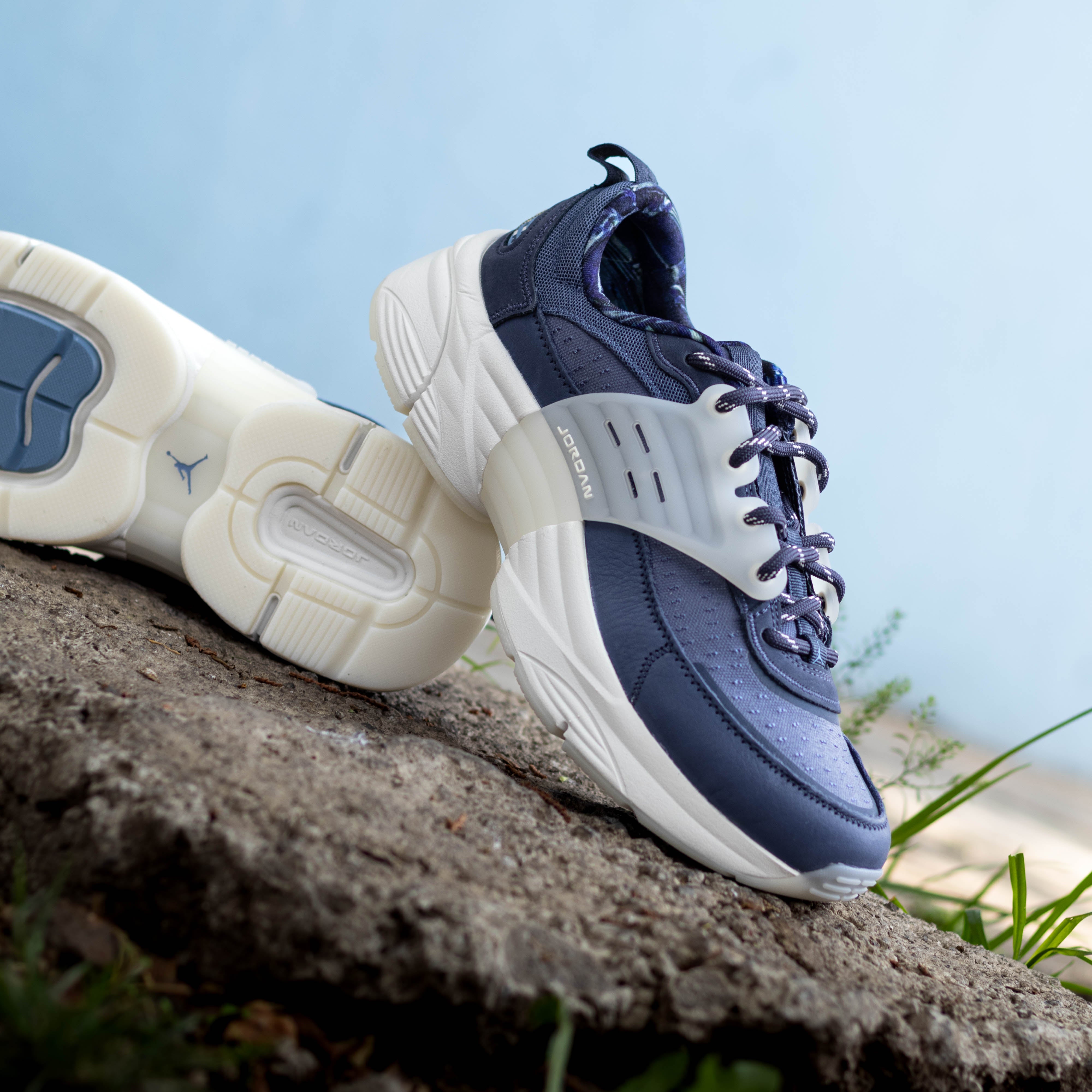 JORDAN TRUNNER PALE IVORY