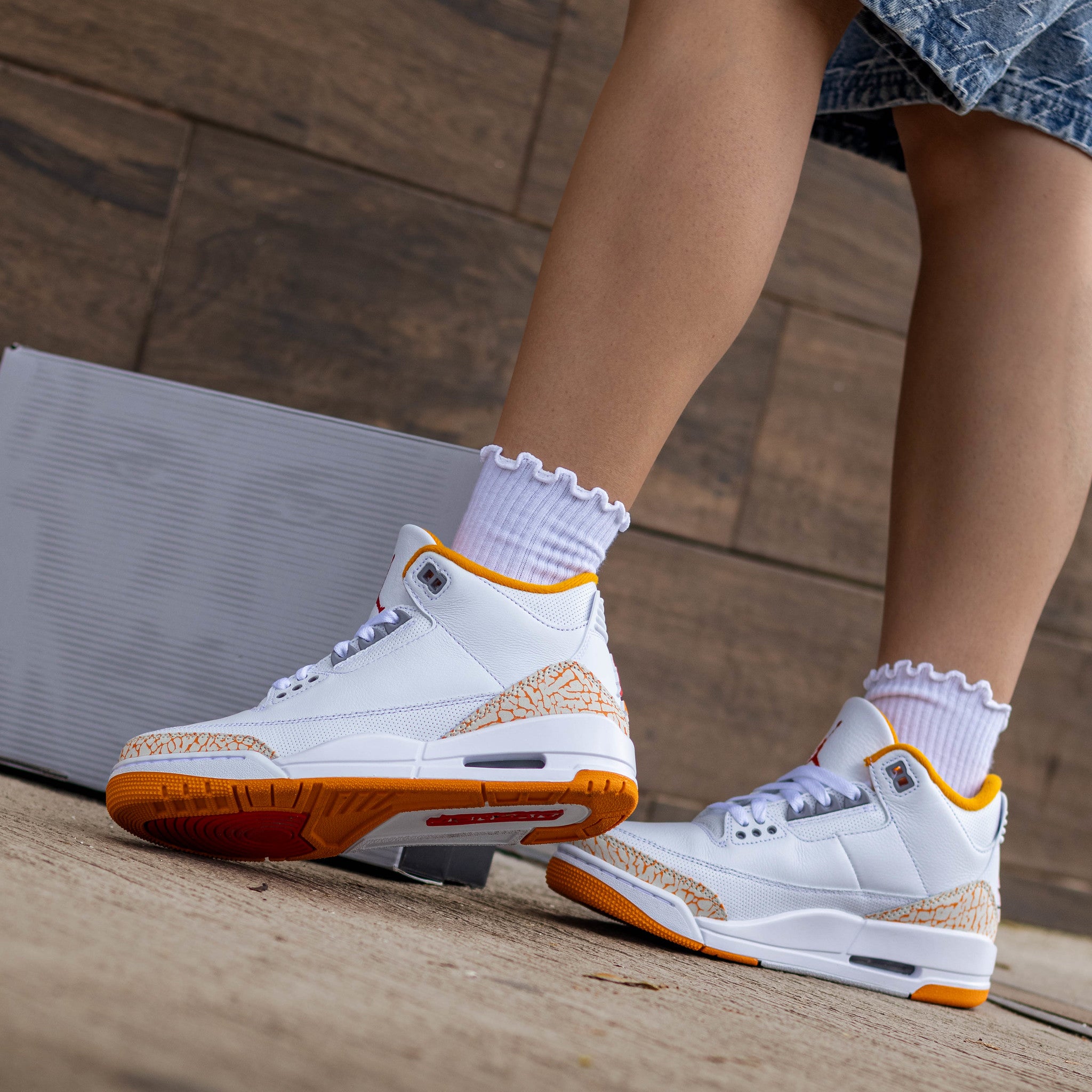 AIR JORDAN 3 ORANGE CITRUS W