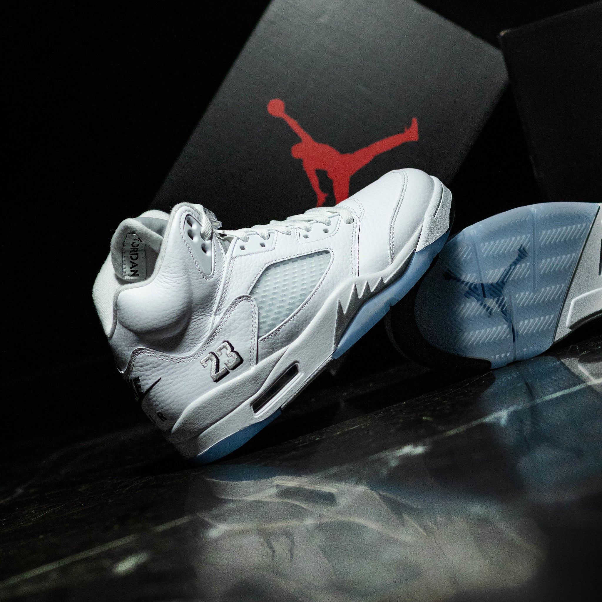 AIR JORDAN 5 WHITE METALLIC