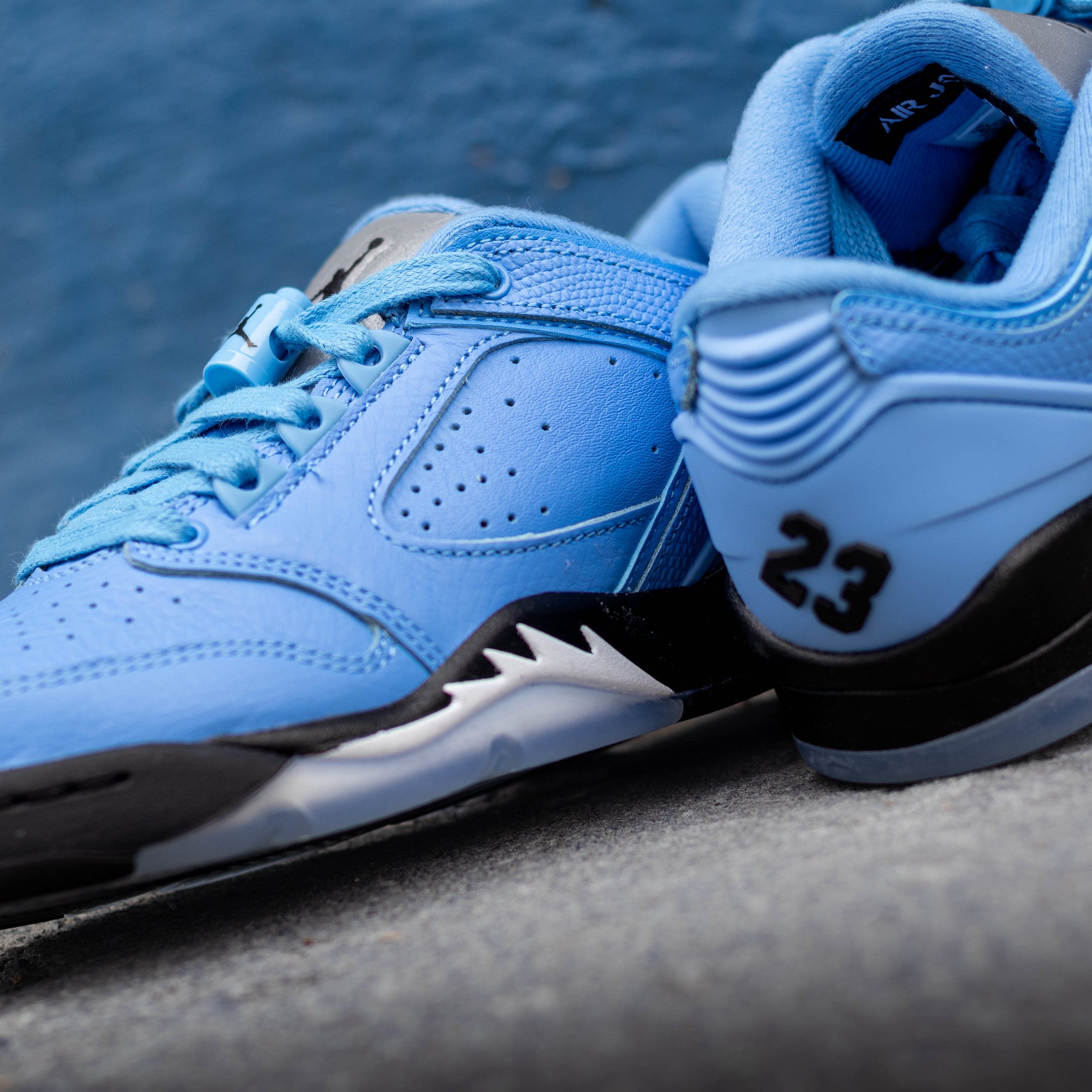 JORDAN SIXTY PLUS LOW UNIVERSITY BLUE GS