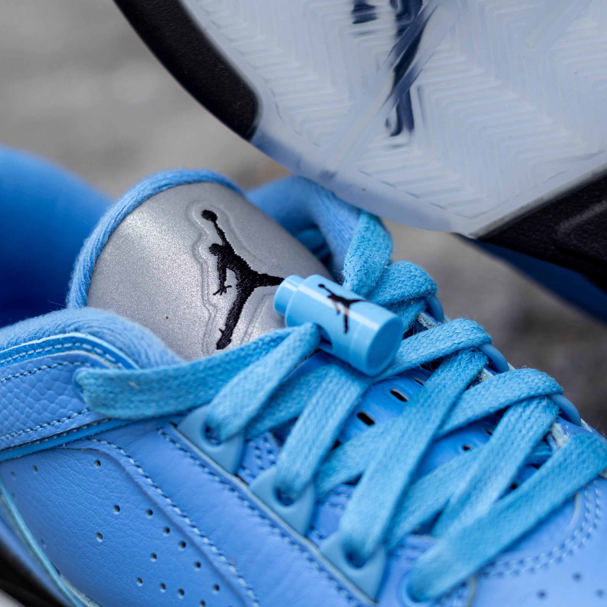 JORDAN SIXTY PLUS LOW UNIVERSITY BLUE GS
