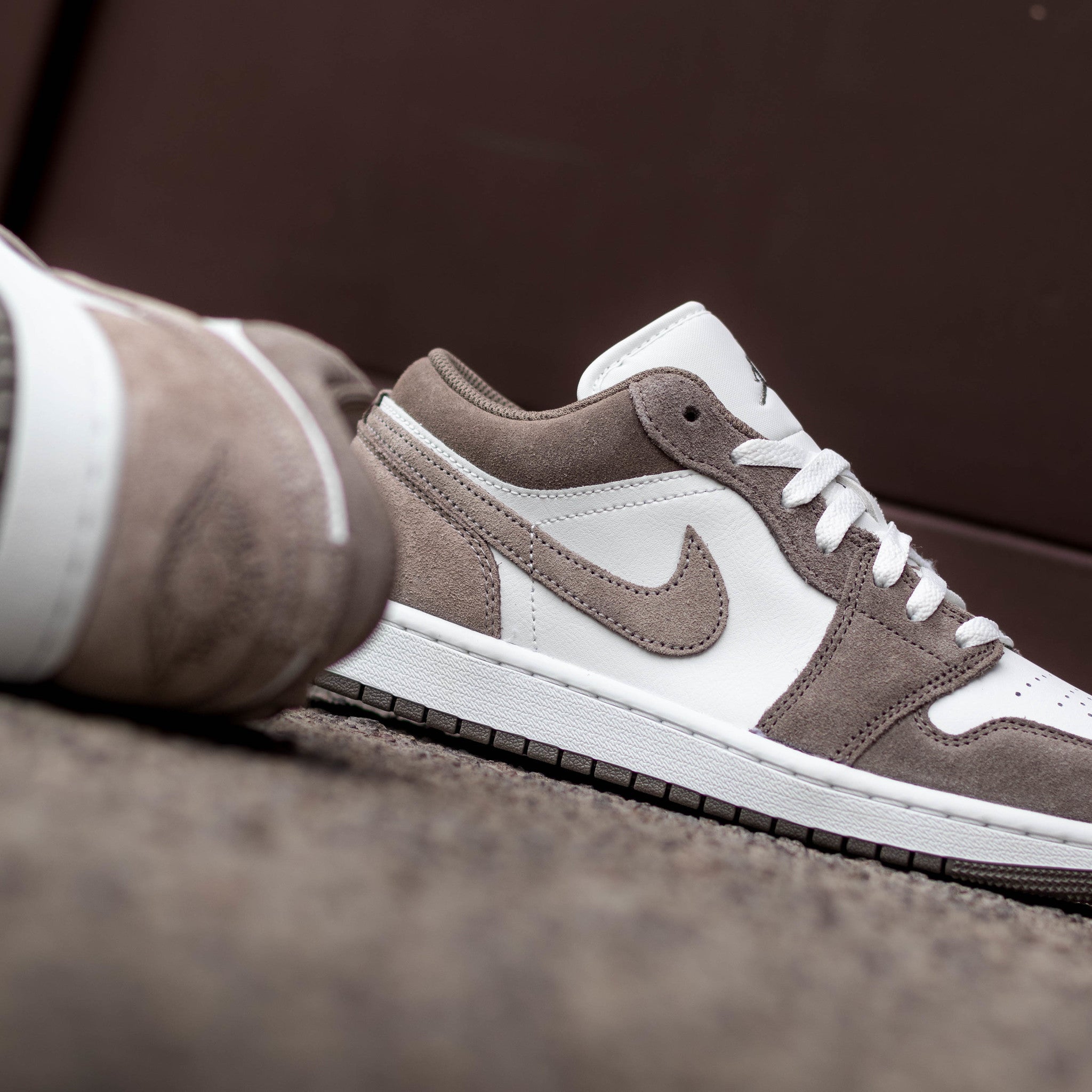 AIR JORDAN 1 LOW OLIVE GREY