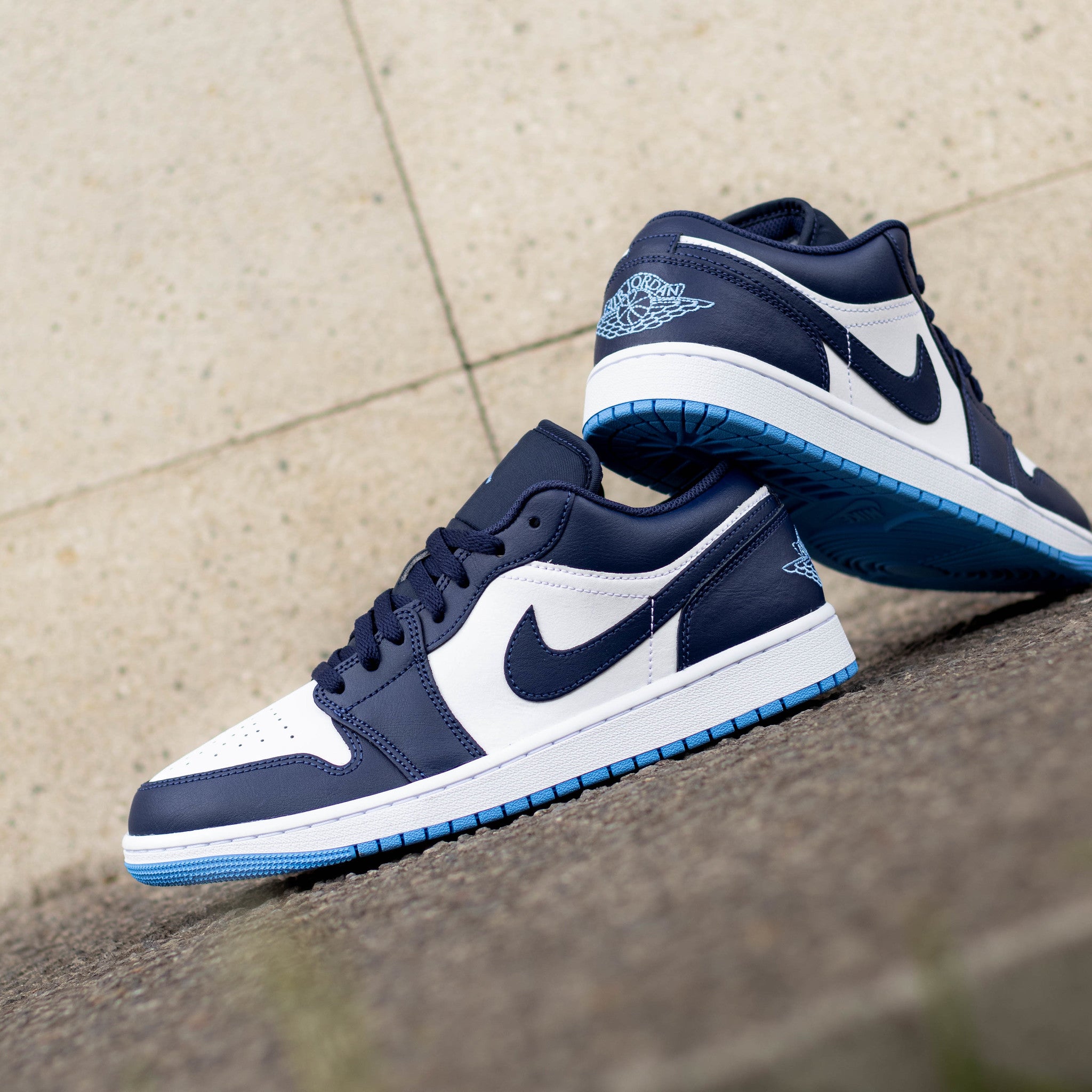 AIR JORDAN 1 LOW NAVY BLUE