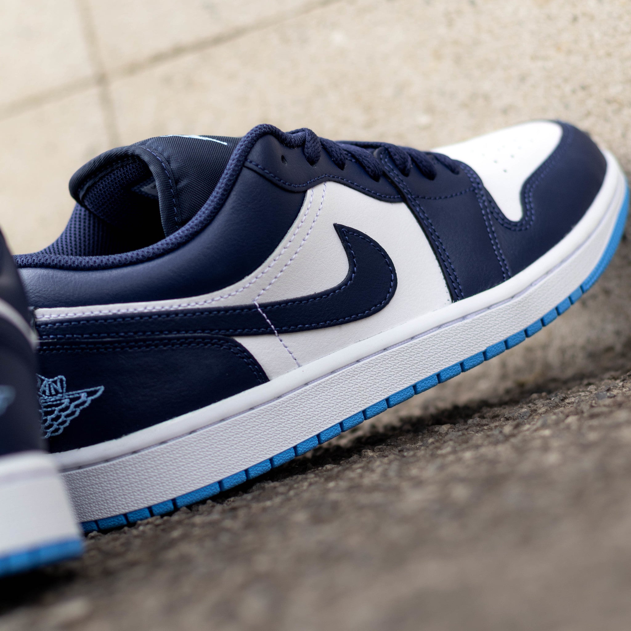 AIR JORDAN 1 LOW NAVY BLUE