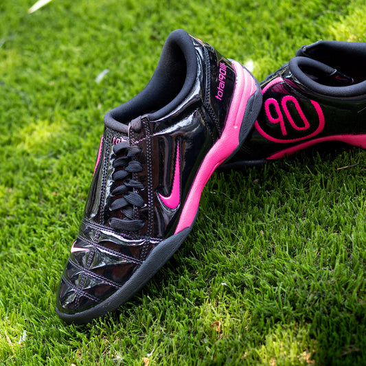 NIKE TOTAL 90 BLACK HYPER PINK