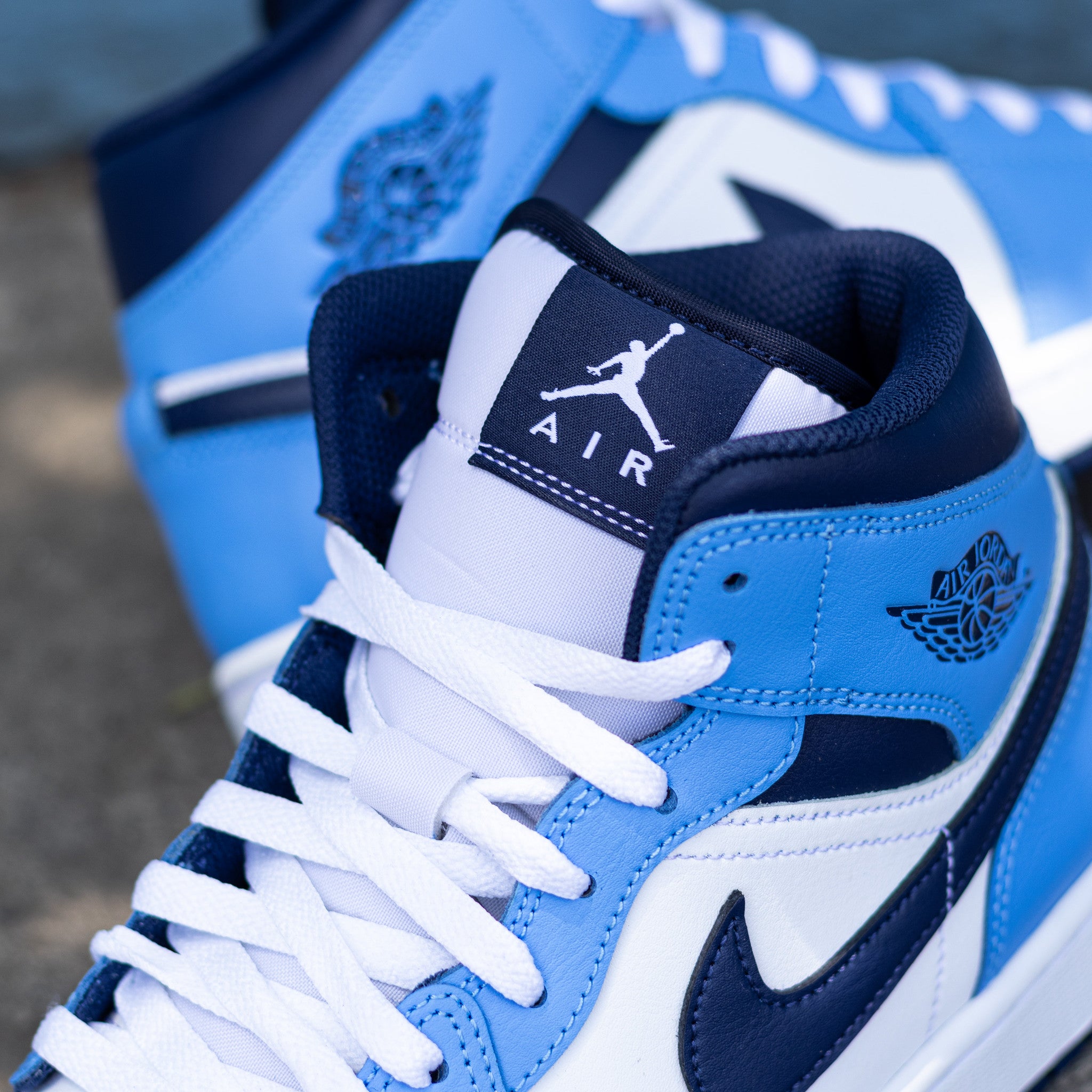 AIR JORDAN 1 MID UNC NAVY