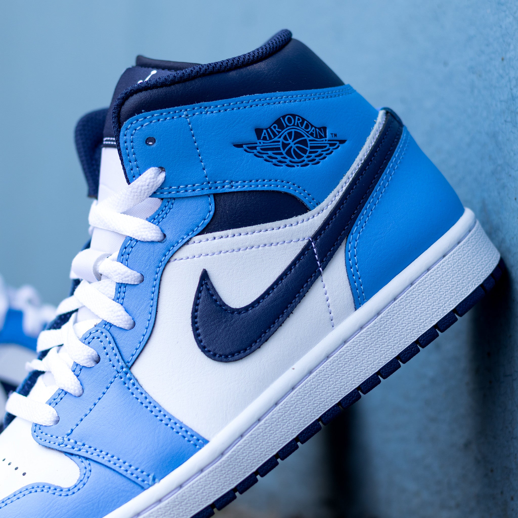 AIR JORDAN 1 MID UNC NAVY