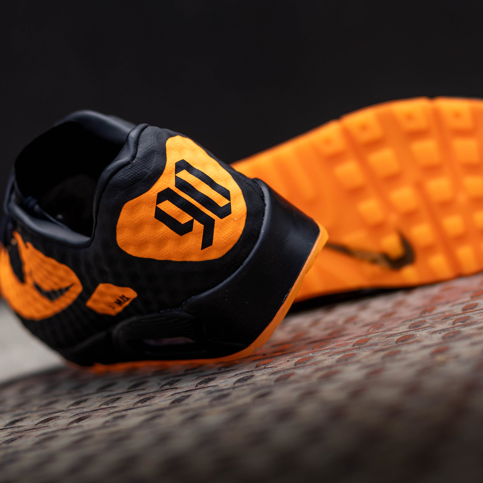 NIKE AIR MAX 90 HYPERVENOM