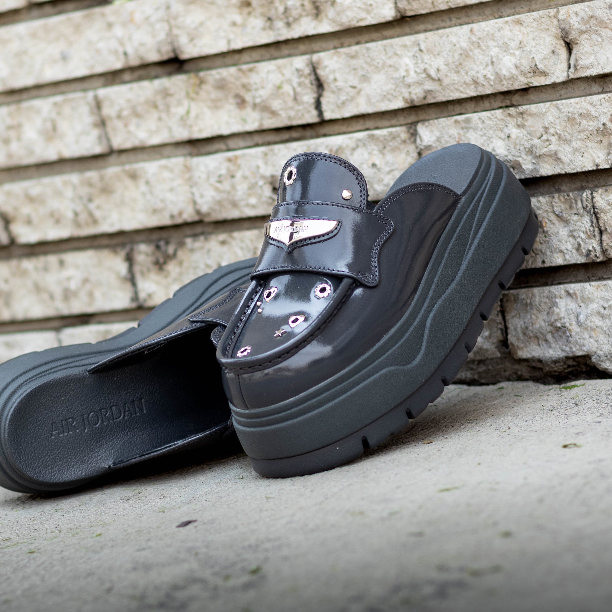 JORDAN MULE ANTHRACITE METALLIC W