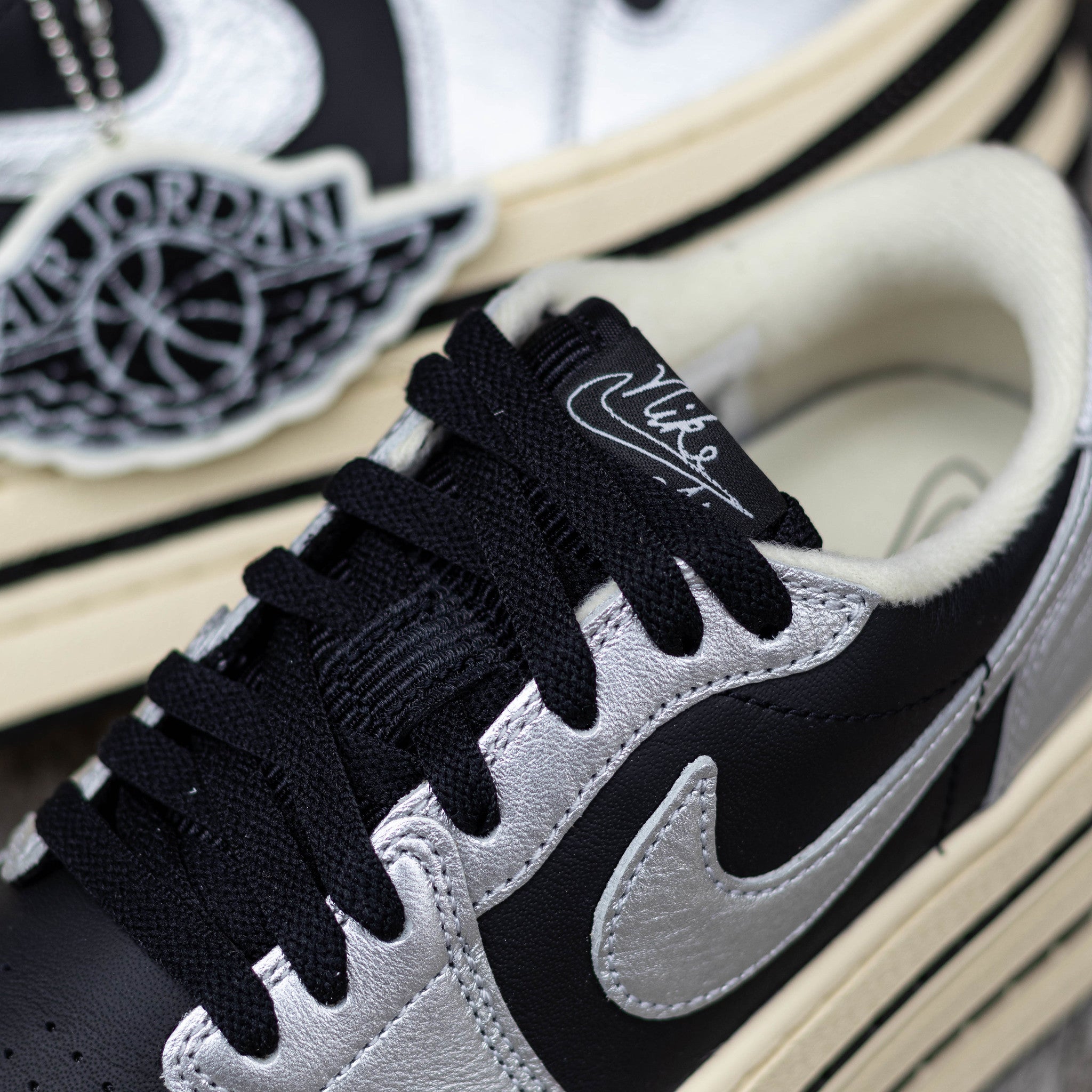 AIR JORDAN 1 TRIPLE STACK BLACK SILVER