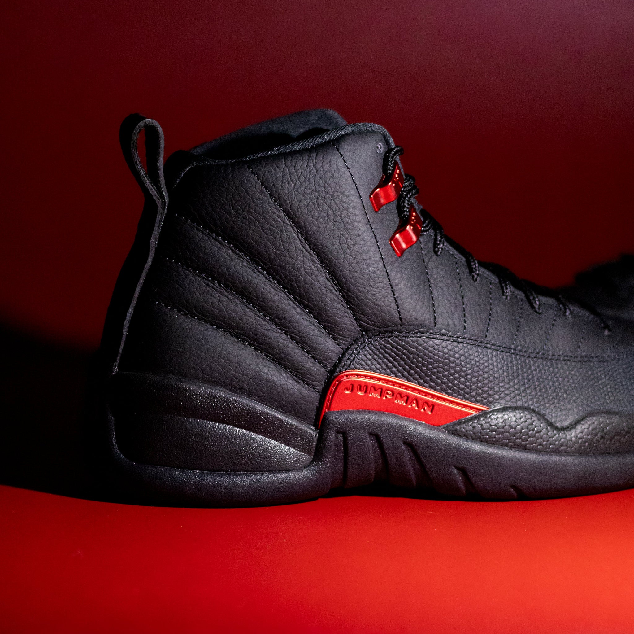 AIR JORDAN 12 BLOODLINE