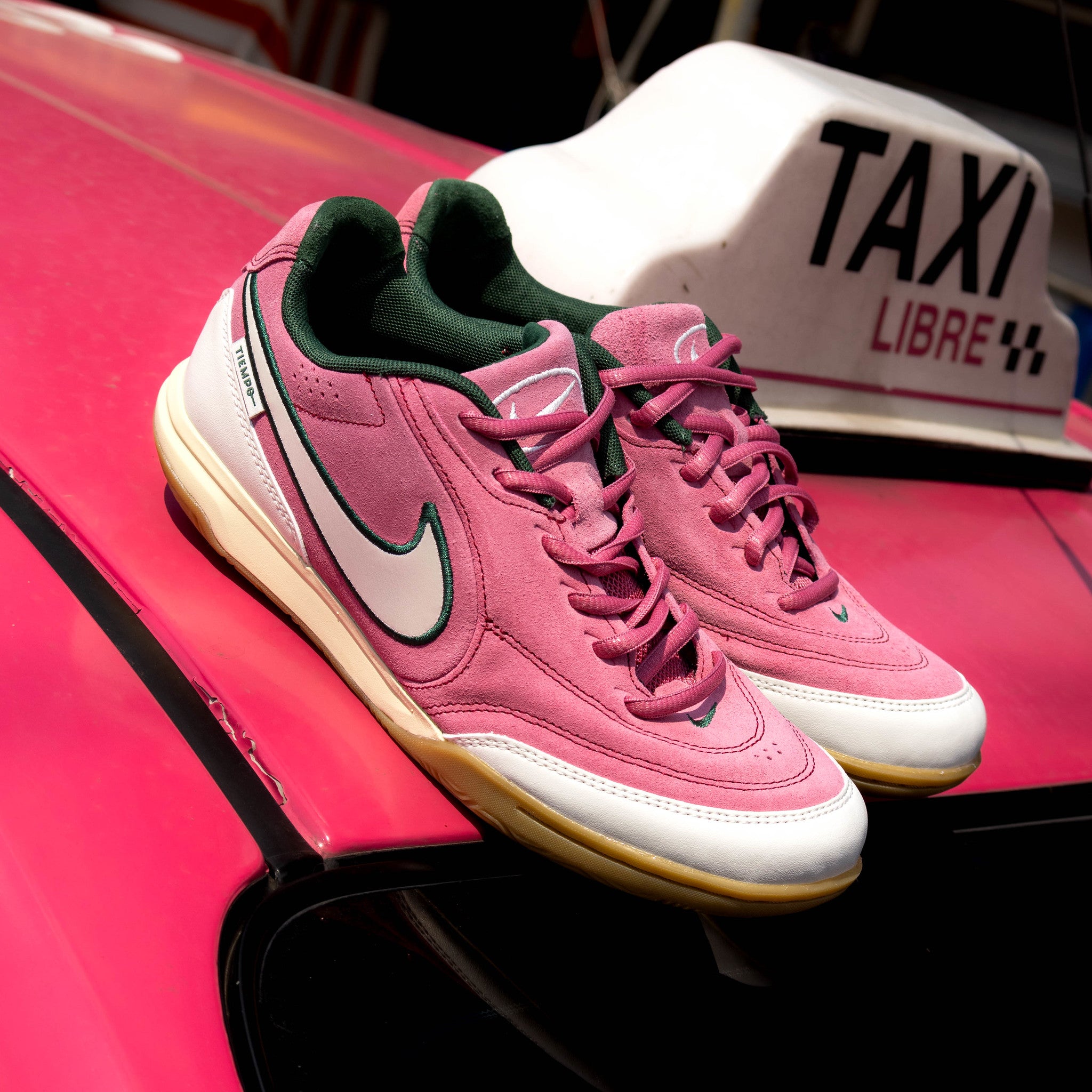 NIKE TIEMPO STREET GATO MEXICO PEONY