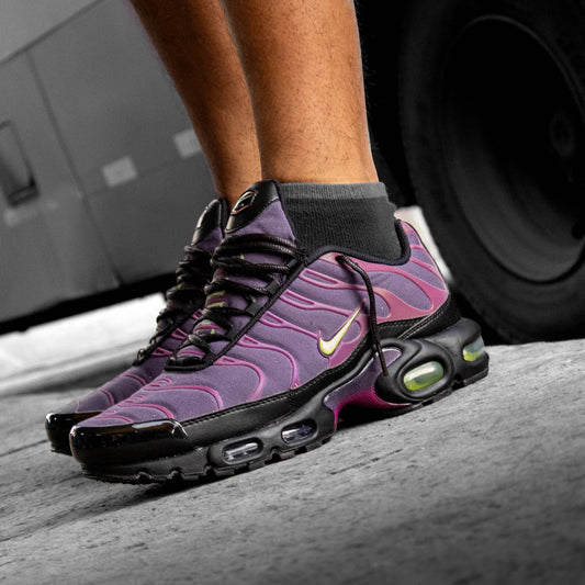 NIKE AIR MAX PLUS DARK RAISIN LIQUID LIME